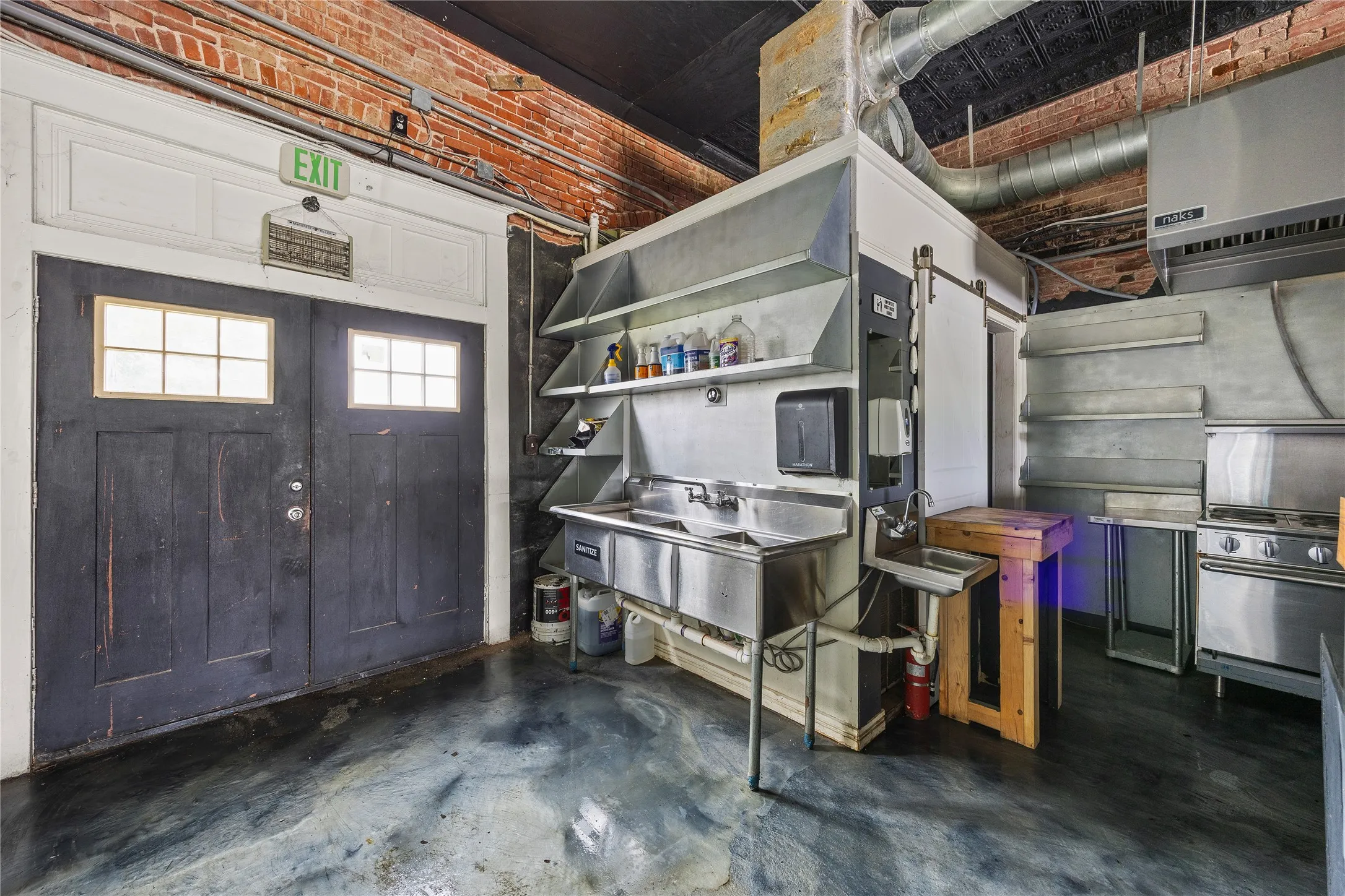 Business For Sale in Falls County , 112 Gassaway Avenue, Lott, Texas 76656, 0, 0, Garage spaces, 0 Sqft, built in 0, Price $169,500, mls#21268322, Real Estate Agent in Lott, Homes For Sale in Falls county, Homes For Sale in Lott, Realtor in Lott Texas, Real Estate Brokerage Independent Realty Texas, Luminita Cordes Realtor
