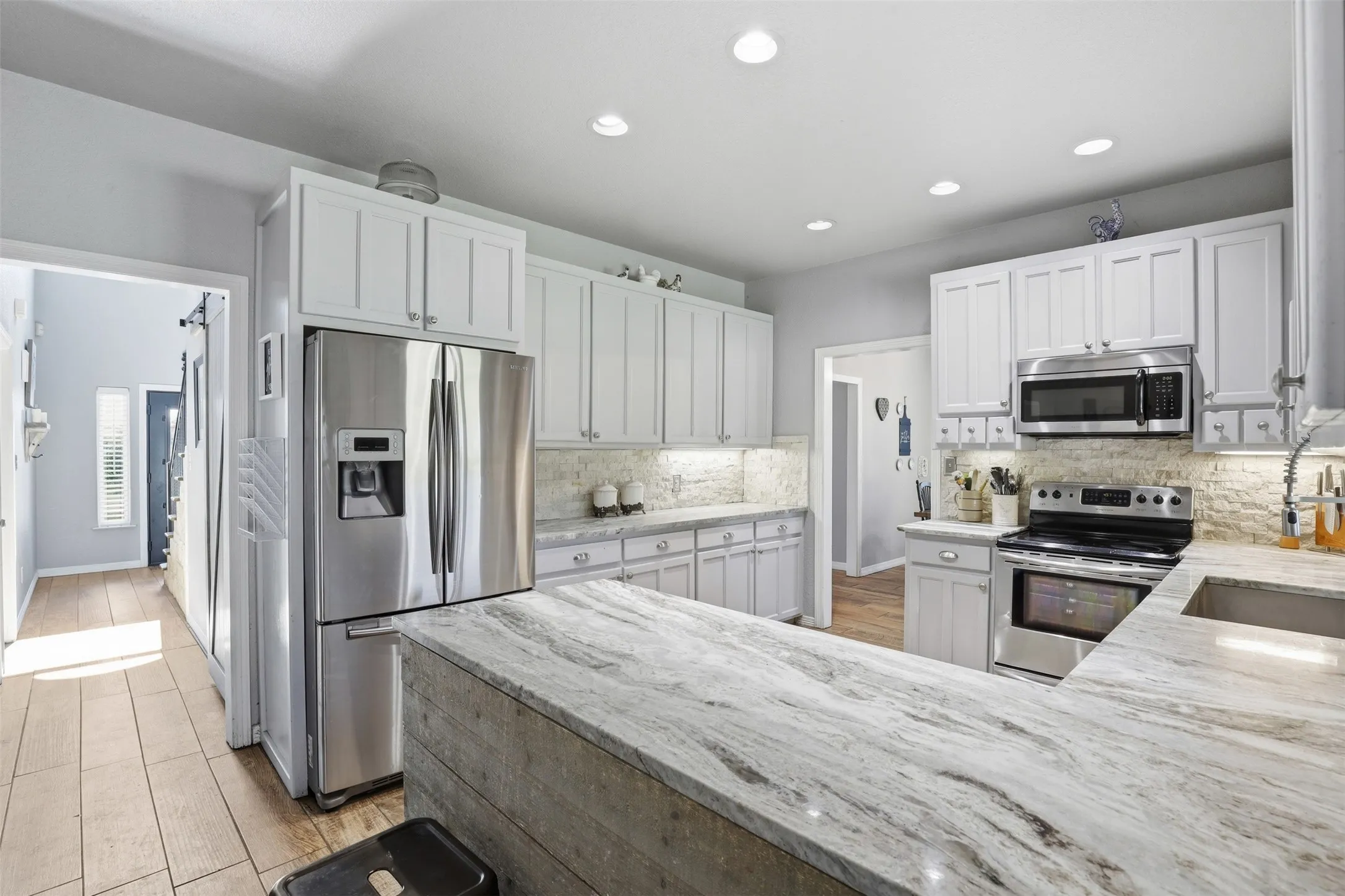 Single Family Residence For Sale in Parker County , 150 Summer Stone Court, Weatherford, Texas 76087, 4 Bedroom, 3 Bathroom, 2 Garage spaces, 2,445 Sqft, built in 2001, mls#21269659, Real Estate Agent in Weatherford, Homes For Sale in Parker county, Homes For Sale in Weatherford, Realtor in Weatherford Texas, Real Estate Brokerage Independent Realty Texas, Luminita Cordes Realtor