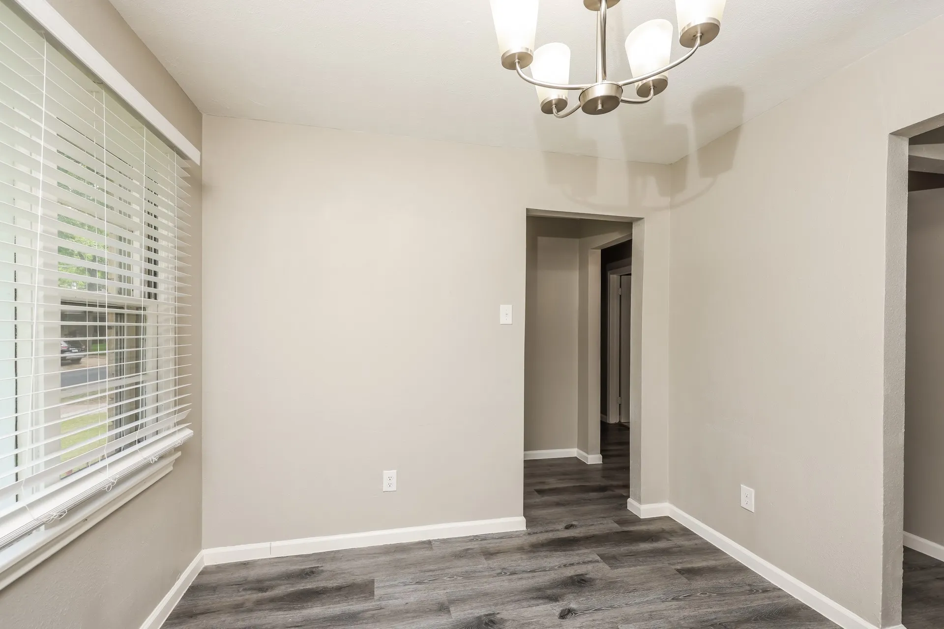 Single Family Residence For Sale in Dallas County , 2346 Rexlawn Drive, Dallas, Texas 75227, 3 Bedroom, 1 Bathroom, Garage spaces, 1,554 Sqft, built in 1954, mls#21268868, Real Estate Agent in Dallas, Homes For Sale in Dallas county, Homes For Sale in Dallas, Realtor in Dallas Texas, Real Estate Brokerage Independent Realty Texas, Luminita Cordes Realtor