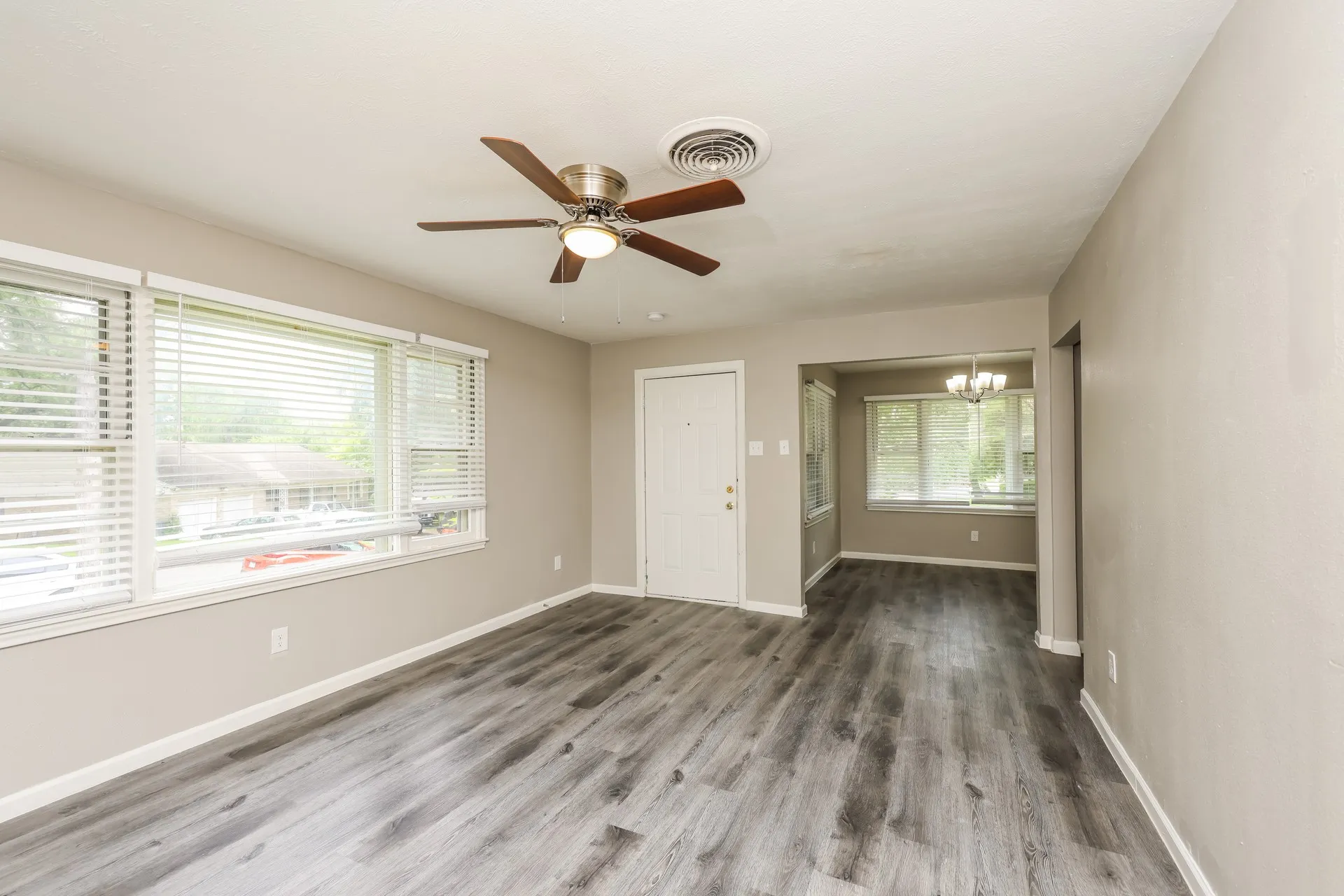 Single Family Residence For Sale in Dallas County , 2346 Rexlawn Drive, Dallas, Texas 75227, 3 Bedroom, 1 Bathroom, Garage spaces, 1,554 Sqft, built in 1954, mls#21268868, Real Estate Agent in Dallas, Homes For Sale in Dallas county, Homes For Sale in Dallas, Realtor in Dallas Texas, Real Estate Brokerage Independent Realty Texas, Luminita Cordes Realtor