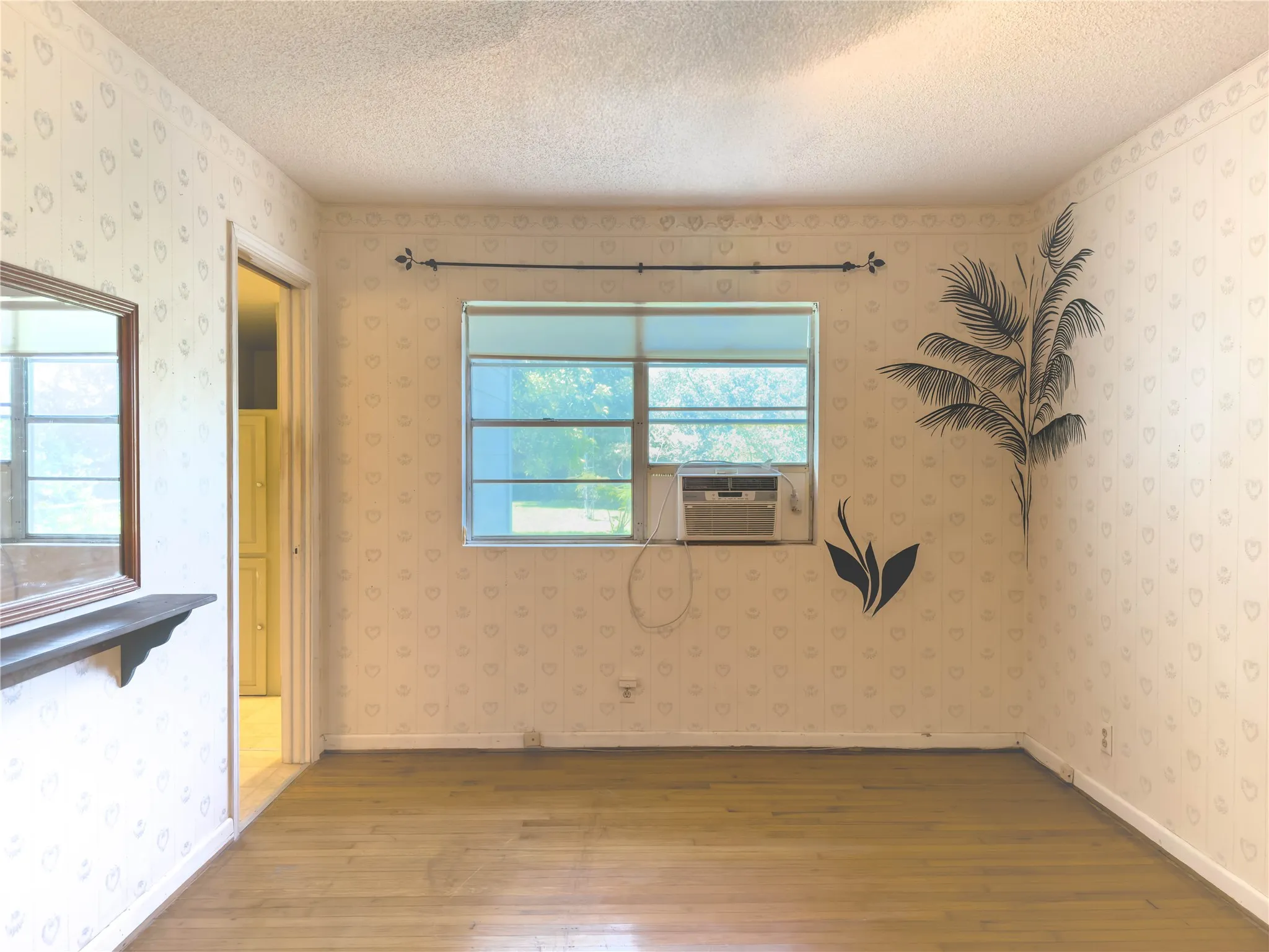 Single Family Residence For Sale in Young County , 1332 Florea Street, Graham, Texas 76450, 3 Bedroom, 2 Bathroom, Garage spaces, 1,336 Sqft, built in 1960, mls#21269801, Real Estate Agent in Graham, Homes For Sale in Young county, Homes For Sale in Graham, Realtor in Graham Texas, Real Estate Brokerage Independent Realty Texas, Luminita Cordes Realtor