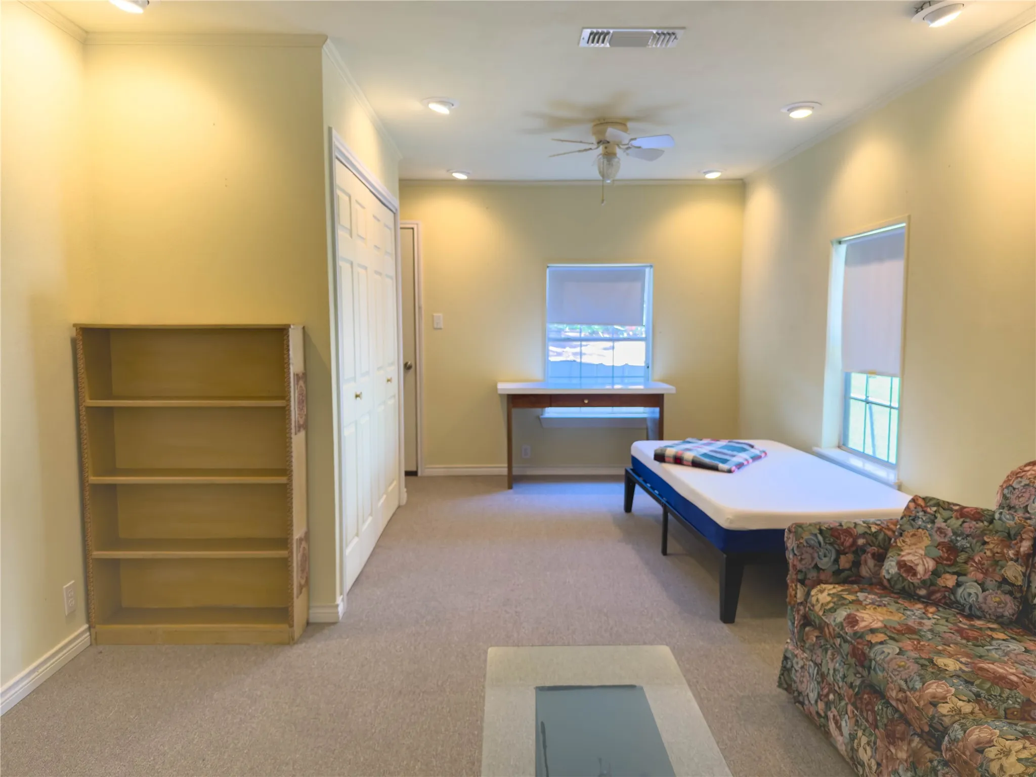 Single Family Residence For Sale in Young County , 1332 Florea Street, Graham, Texas 76450, 3 Bedroom, 2 Bathroom, Garage spaces, 1,336 Sqft, built in 1960, mls#21269801, Real Estate Agent in Graham, Homes For Sale in Young county, Homes For Sale in Graham, Realtor in Graham Texas, Real Estate Brokerage Independent Realty Texas, Luminita Cordes Realtor