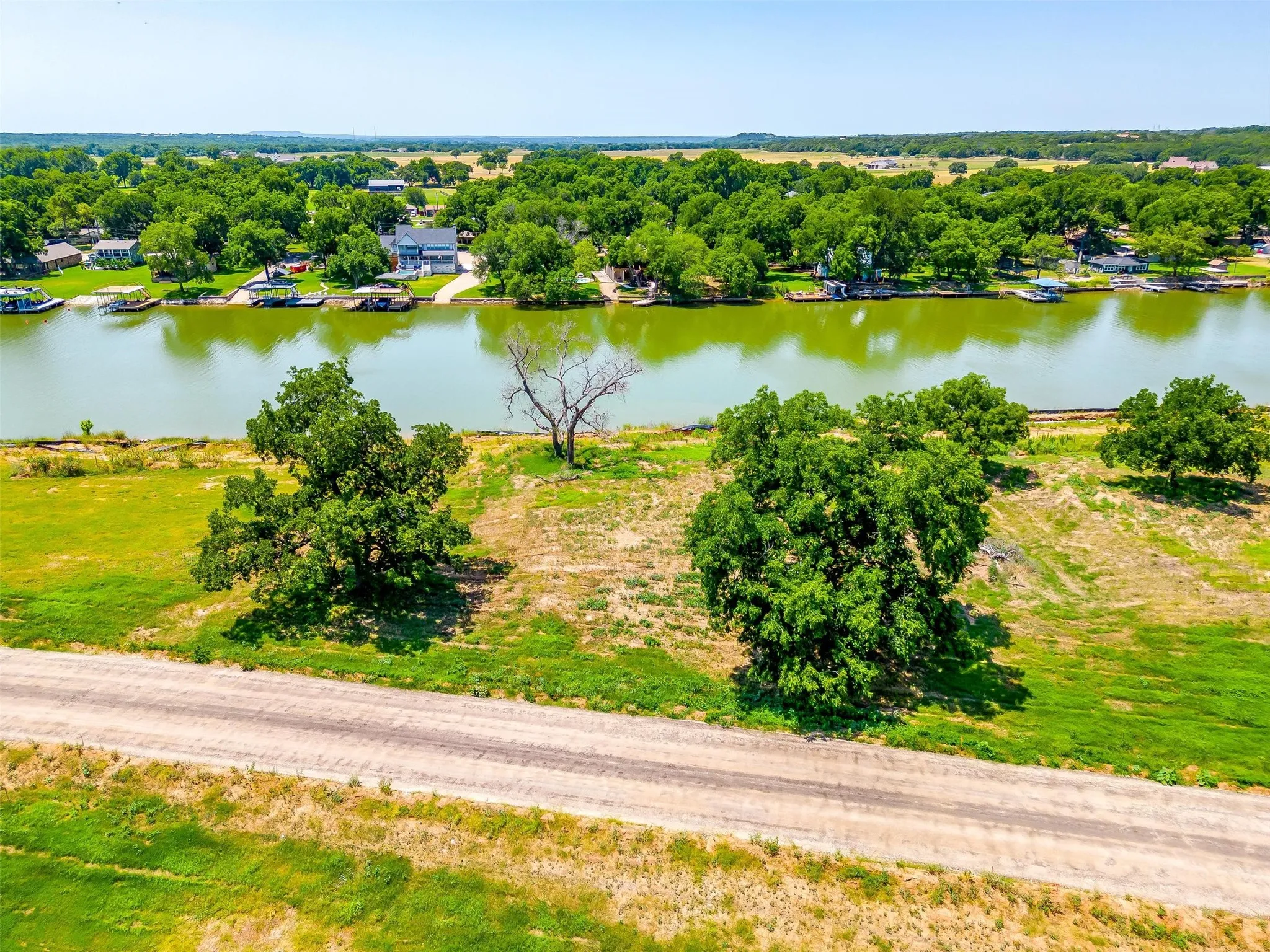 Expansive land parcel with direct water frontage