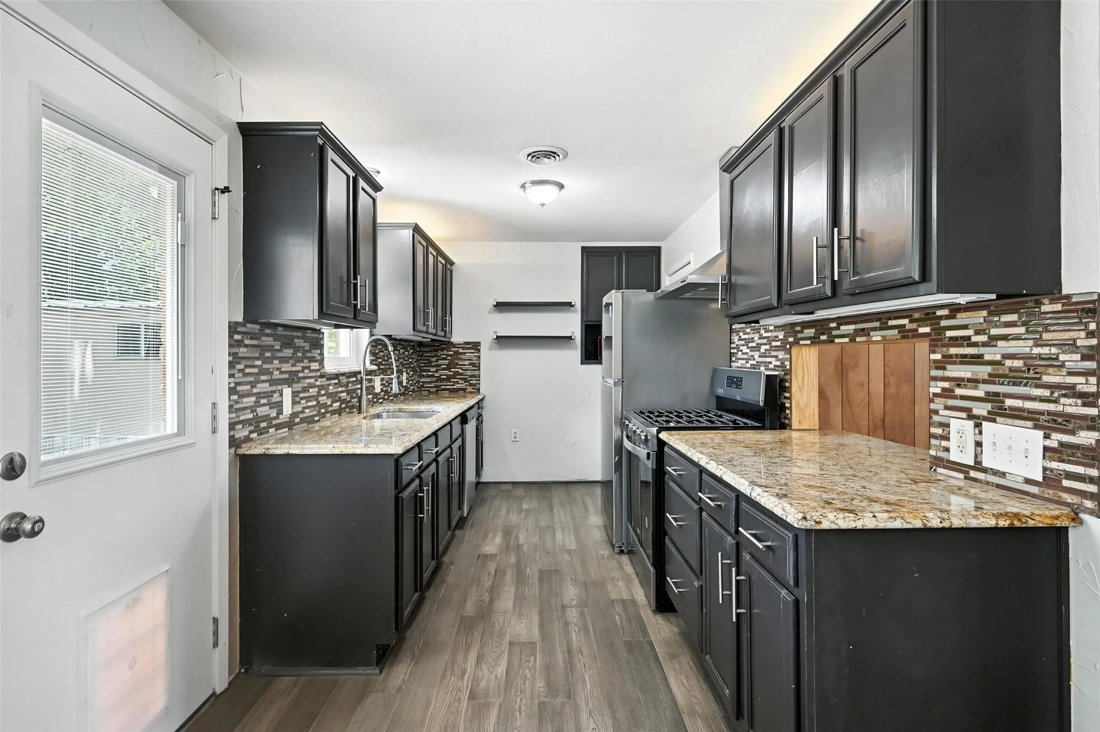 Single Family Residence For Rent in Collin County , 302 Young Drive, Allen, Texas 75002, 3 Bedroom, 2 Bathroom, 1 Garage spaces, 958 Sqft, built in 1960, mls#21269865, Real Estate Agent in Allen, Homes For Rent in Collin county, Homes For Rent in Allen, Realtor in Allen Texas, Real Estate Brokerage Independent Realty Texas, Luminita Cordes Realtor