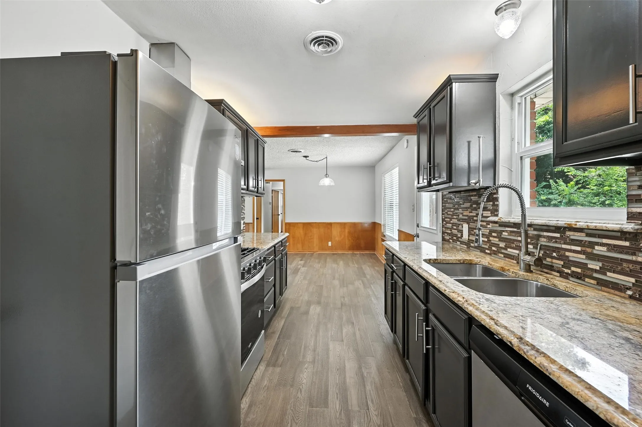 Single Family Residence For Rent in Collin County , 302 Young Drive, Allen, Texas 75002, 3 Bedroom, 2 Bathroom, 1 Garage spaces, 958 Sqft, built in 1960, mls#21269865, Real Estate Agent in Allen, Homes For Rent in Collin county, Homes For Rent in Allen, Realtor in Allen Texas, Real Estate Brokerage Independent Realty Texas, Luminita Cordes Realtor