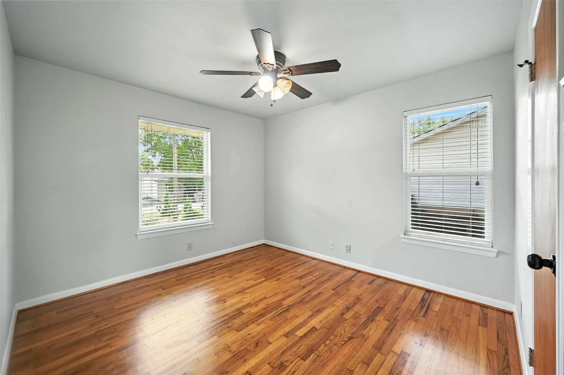Single Family Residence For Rent in Collin County , 302 Young Drive, Allen, Texas 75002, 3 Bedroom, 2 Bathroom, 1 Garage spaces, 958 Sqft, built in 1960, mls#21269865, Real Estate Agent in Allen, Homes For Rent in Collin county, Homes For Rent in Allen, Realtor in Allen Texas, Real Estate Brokerage Independent Realty Texas, Luminita Cordes Realtor