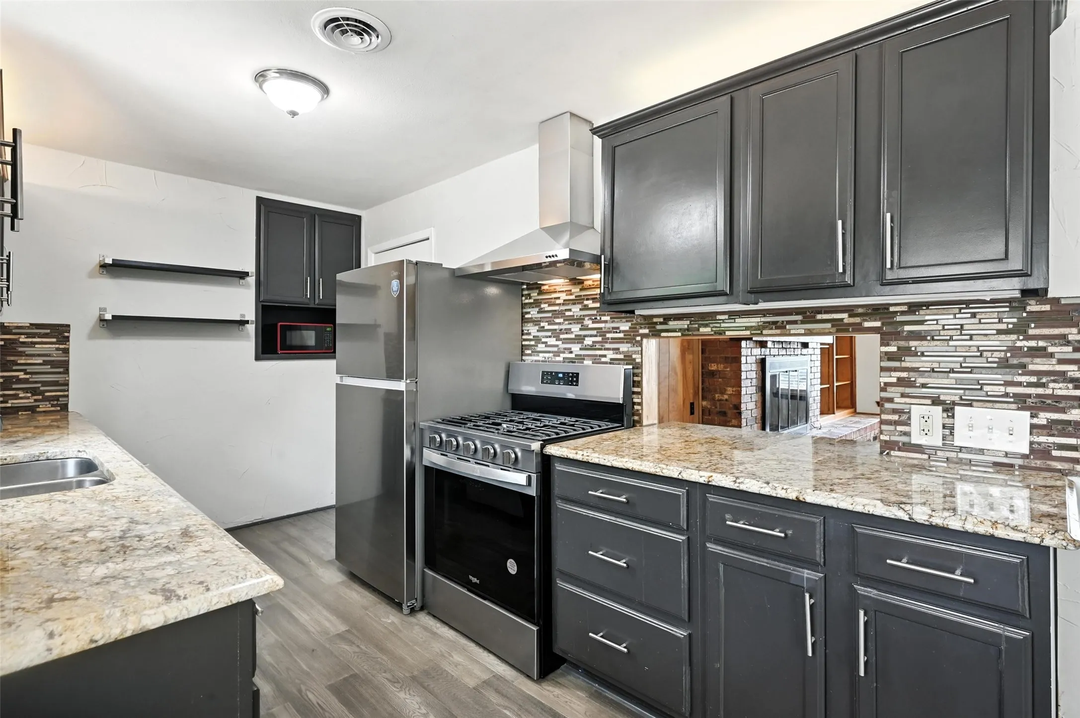 Single Family Residence For Rent in Collin County , 302 Young Drive, Allen, Texas 75002, 3 Bedroom, 2 Bathroom, 1 Garage spaces, 958 Sqft, built in 1960, mls#21269865, Real Estate Agent in Allen, Homes For Rent in Collin county, Homes For Rent in Allen, Realtor in Allen Texas, Real Estate Brokerage Independent Realty Texas, Luminita Cordes Realtor