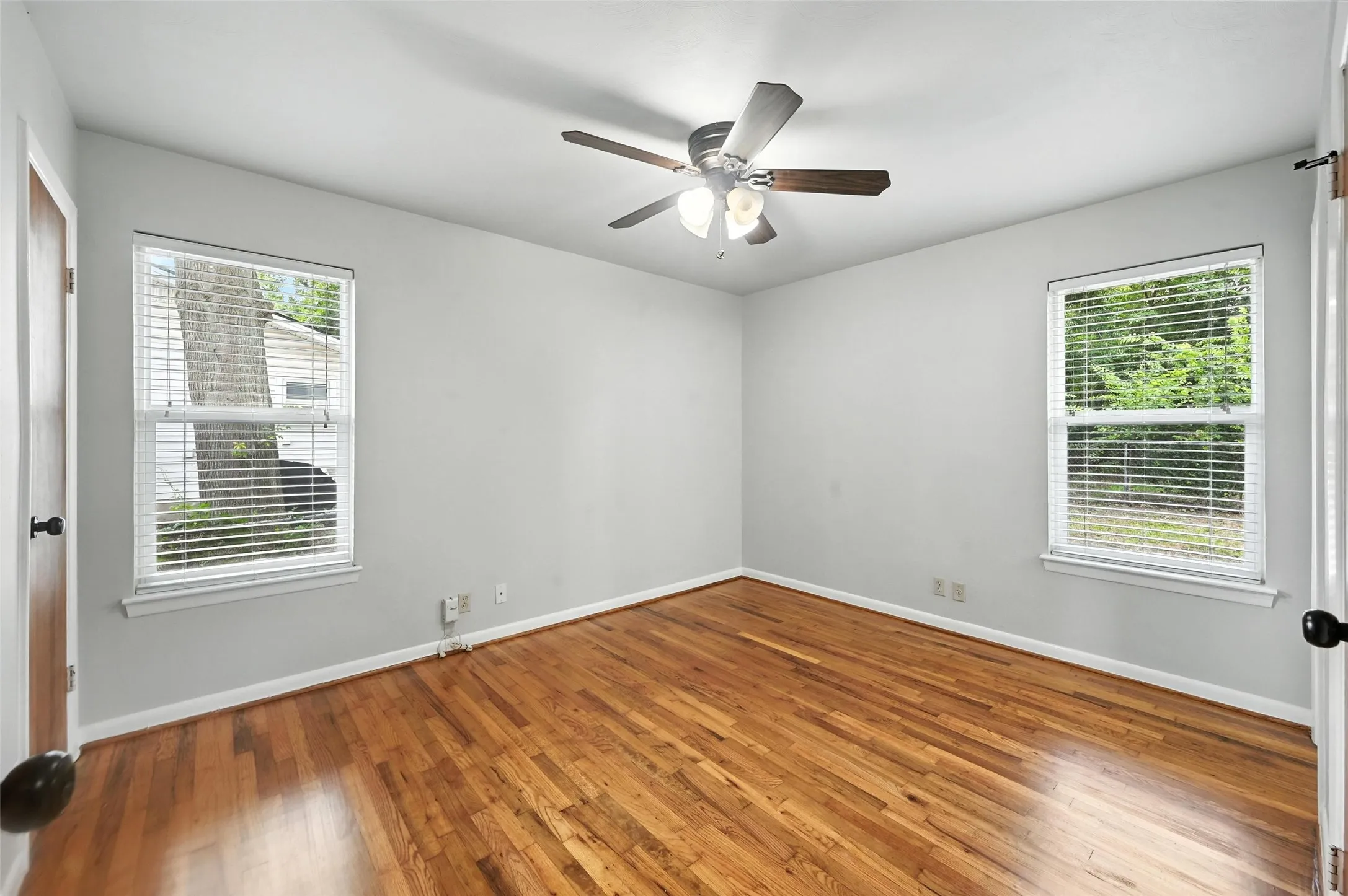 Single Family Residence For Rent in Collin County , 302 Young Drive, Allen, Texas 75002, 3 Bedroom, 2 Bathroom, 1 Garage spaces, 958 Sqft, built in 1960, mls#21269865, Real Estate Agent in Allen, Homes For Rent in Collin county, Homes For Rent in Allen, Realtor in Allen Texas, Real Estate Brokerage Independent Realty Texas, Luminita Cordes Realtor