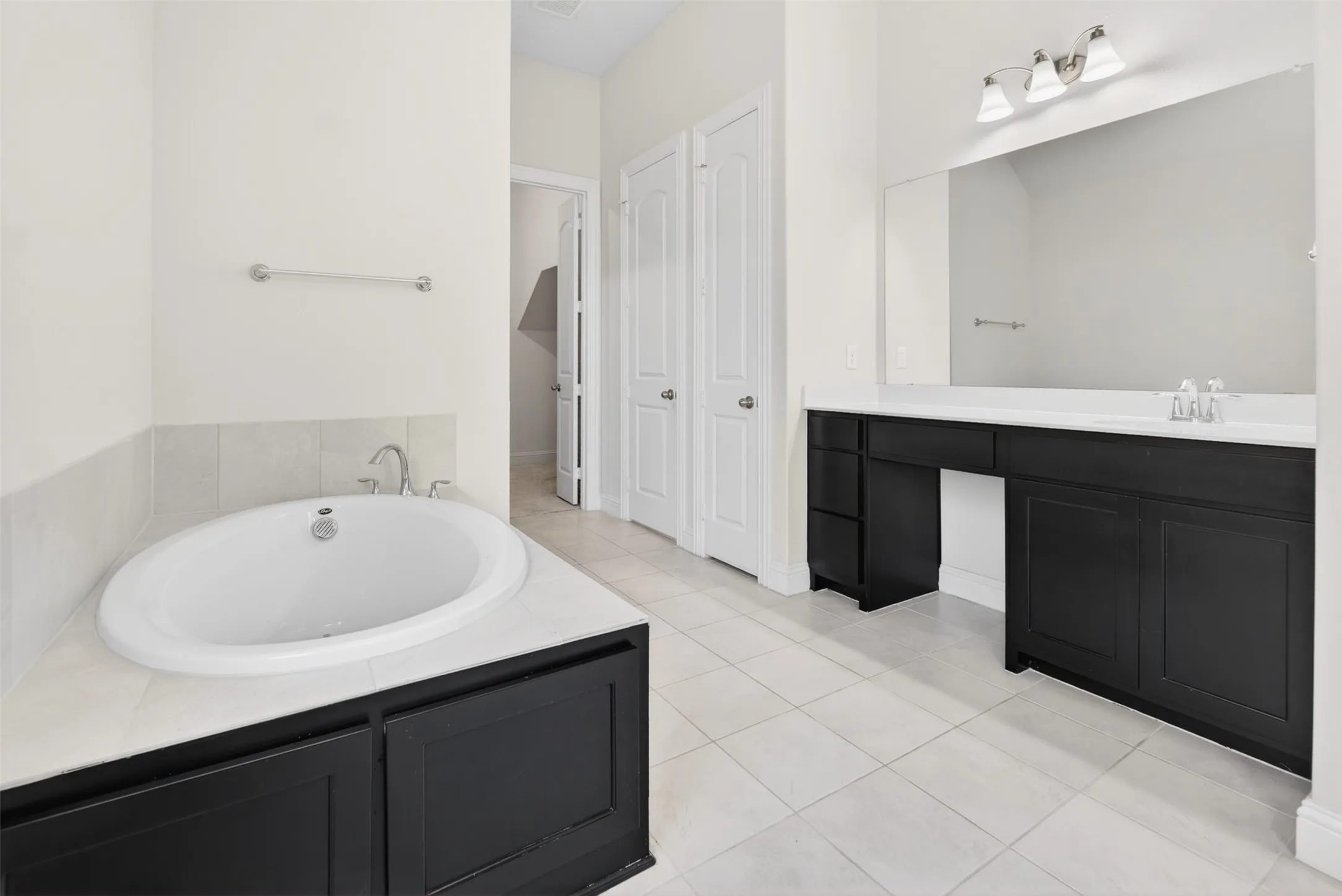 Single Family Residence For Sale in Denton County , 2604 Silver Leaf Drive, Northlake, Texas 76226, 4 Bedrooms, 4 Bathrooms, 3 Garage spaces, 3,293 Sqft, built in 2022, Price $600,000, mls#21210041, Real Estate Agent in Northlake, Homes For Sale in Denton county, Homes For Sale in Northlake, Realtor in Northlake Texas, Real Estate Brokerage Independent Realty Texas, Luminita Cordes Realtor