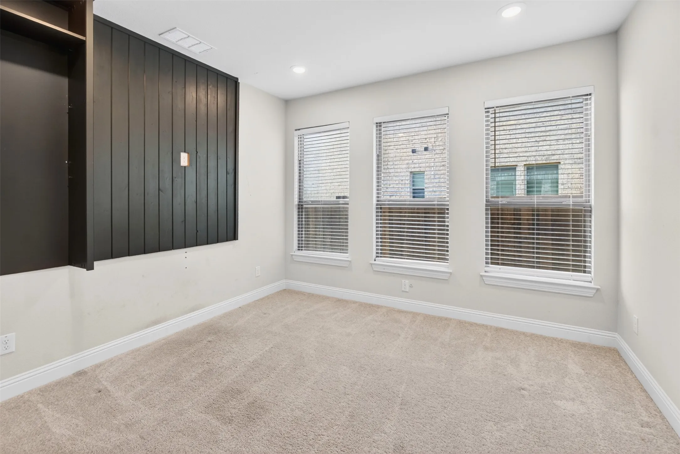 Single Family Residence For Sale in Denton County , 2604 Silver Leaf Drive, Northlake, Texas 76226, 4 Bedrooms, 4 Bathrooms, 3 Garage spaces, 3,293 Sqft, built in 2022, Price $600,000, mls#21210041, Real Estate Agent in Northlake, Homes For Sale in Denton county, Homes For Sale in Northlake, Realtor in Northlake Texas, Real Estate Brokerage Independent Realty Texas, Luminita Cordes Realtor
