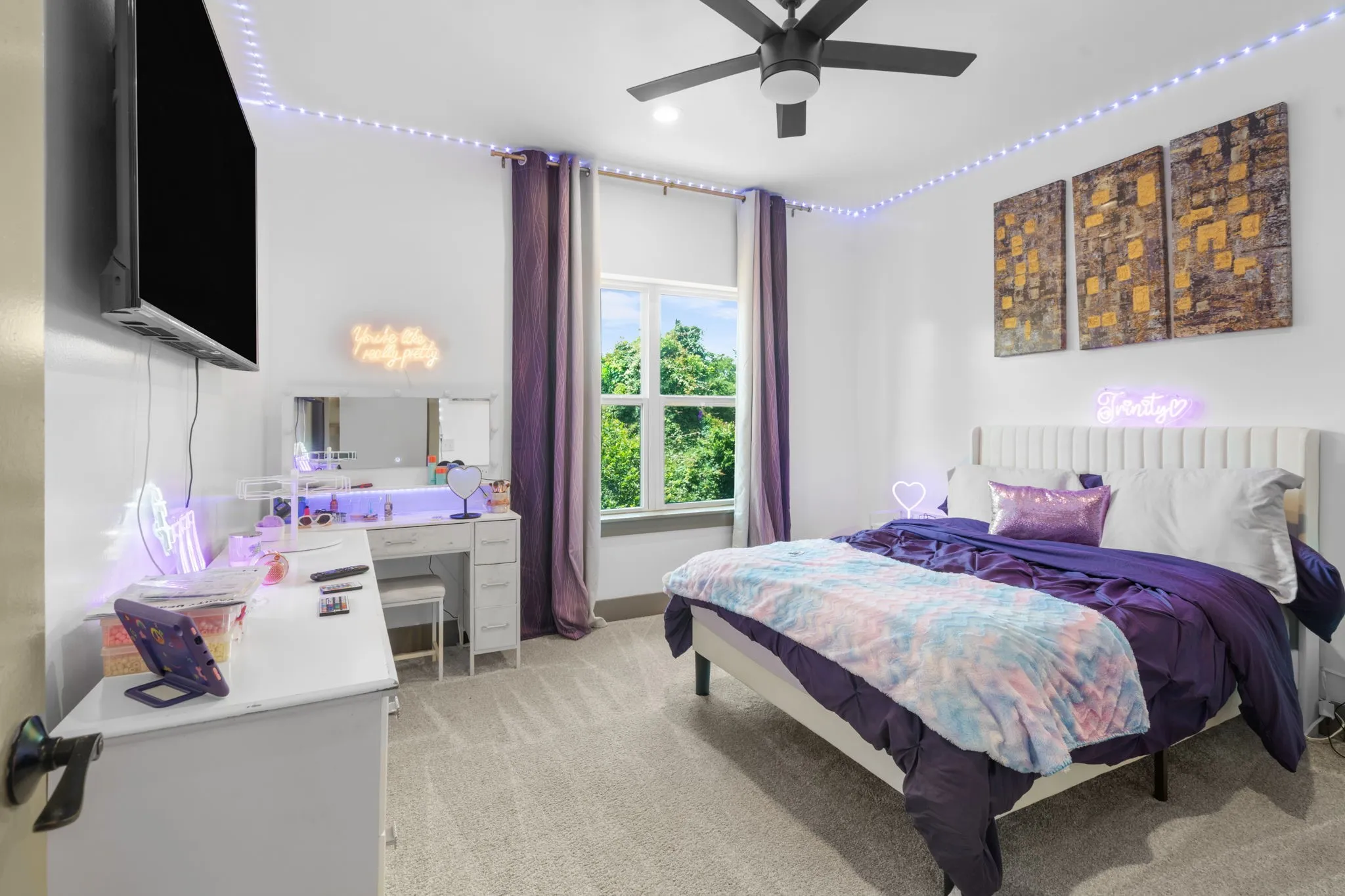 Single Family Residence For Sale in Dallas County , 3904 Atlanta Street, Dallas, Texas 75215, 3 Bedrooms, 3 Bathrooms, 2 Garage spaces, 1,904 Sqft, built in 2021, Price $295,000, mls#21269859, Real Estate Agent in Dallas, Homes For Sale in Dallas county, Homes For Sale in Dallas, Realtor in Dallas Texas, Real Estate Brokerage Independent Realty Texas, Luminita Cordes Realtor