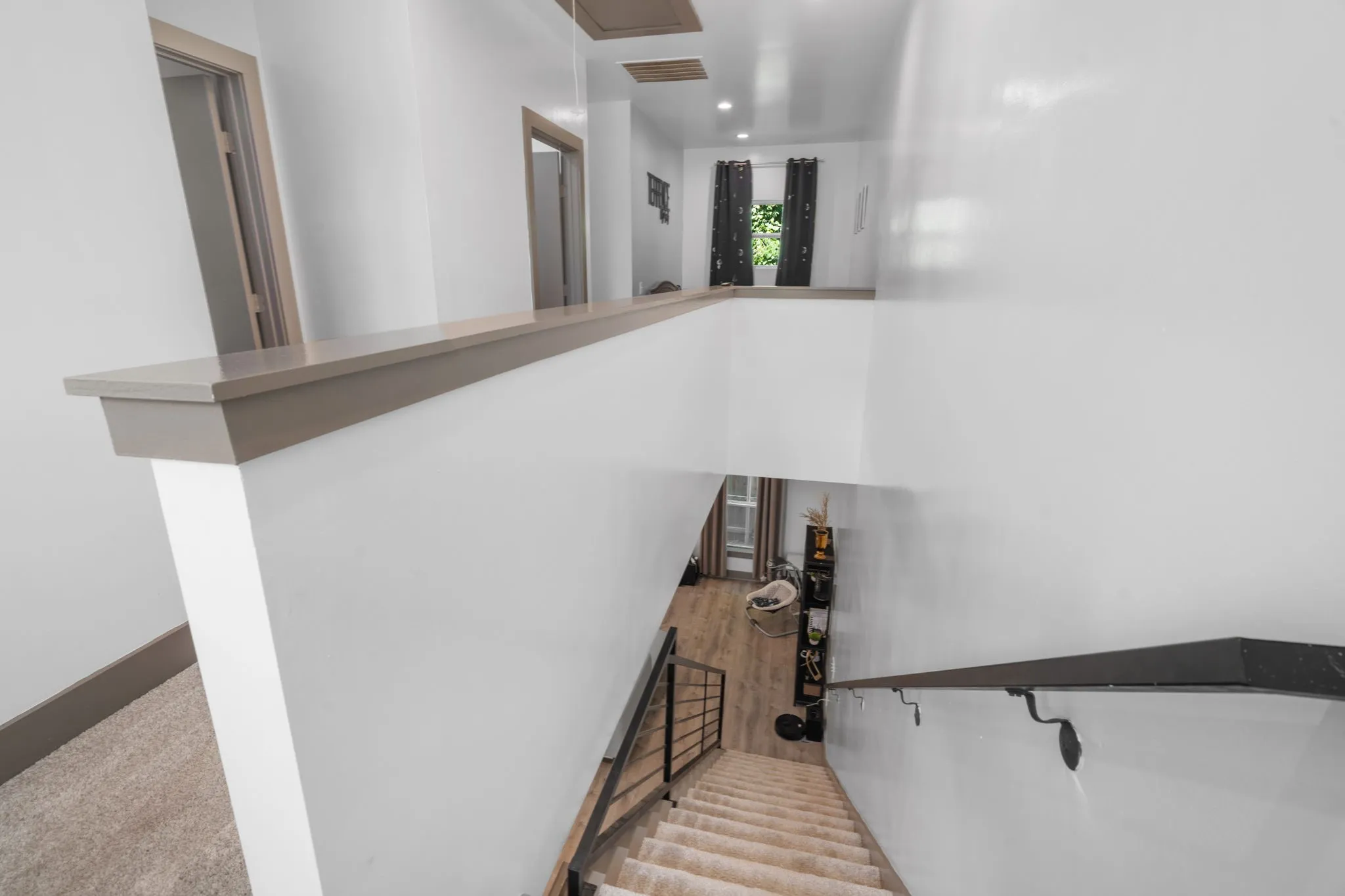 Single Family Residence For Sale in Dallas County , 3904 Atlanta Street, Dallas, Texas 75215, 3 Bedrooms, 3 Bathrooms, 2 Garage spaces, 1,904 Sqft, built in 2021, Price $295,000, mls#21269859, Real Estate Agent in Dallas, Homes For Sale in Dallas county, Homes For Sale in Dallas, Realtor in Dallas Texas, Real Estate Brokerage Independent Realty Texas, Luminita Cordes Realtor