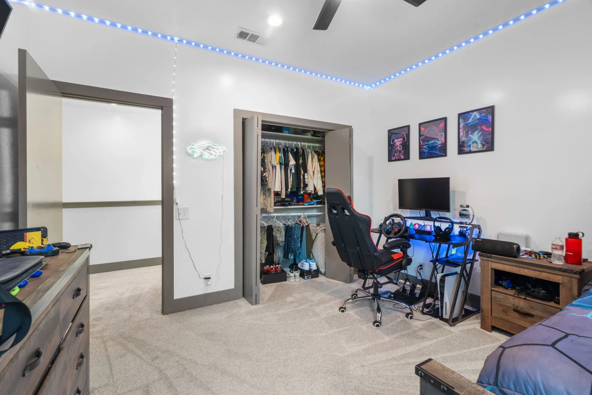 Single Family Residence For Sale in Dallas County , 3904 Atlanta Street, Dallas, Texas 75215, 3 Bedrooms, 3 Bathrooms, 2 Garage spaces, 1,904 Sqft, built in 2021, Price $295,000, mls#21269859, Real Estate Agent in Dallas, Homes For Sale in Dallas county, Homes For Sale in Dallas, Realtor in Dallas Texas, Real Estate Brokerage Independent Realty Texas, Luminita Cordes Realtor