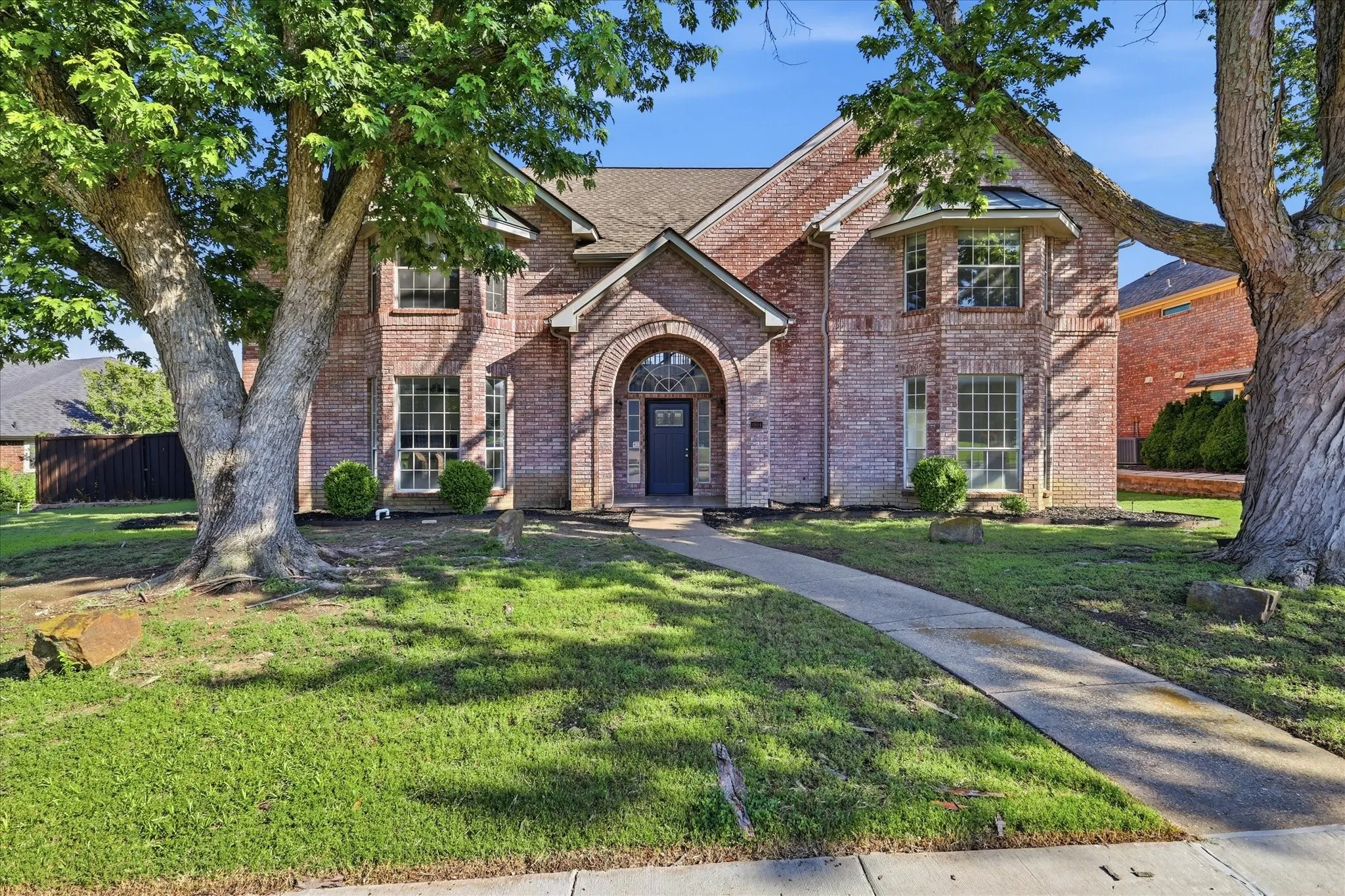 Single Family Residence For Sale in Collin County , 1904 Brabant Drive, Plano, Texas 75025, 5 Bedroom, 4 Bathroom, 2 Garage spaces, 3,370 Sqft, built in 1988, mls#21268239, Real Estate Agent in Plano, Homes For Sale in Collin county, Homes For Sale in Plano, Realtor in Plano Texas, Real Estate Brokerage Independent Realty Texas, Luminita Cordes Realtor