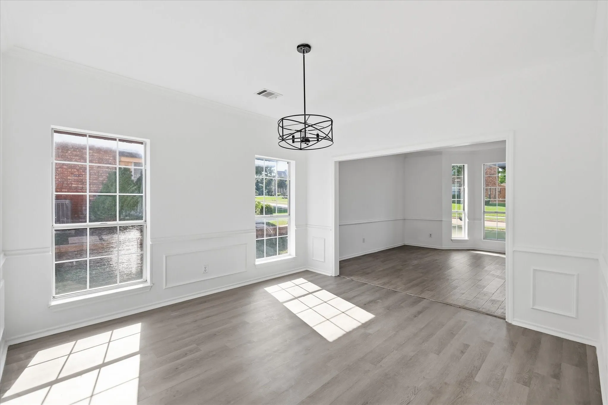 Single Family Residence For Sale in Collin County , 1904 Brabant Drive, Plano, Texas 75025, 5 Bedroom, 4 Bathroom, 2 Garage spaces, 3,370 Sqft, built in 1988, mls#21268239, Real Estate Agent in Plano, Homes For Sale in Collin county, Homes For Sale in Plano, Realtor in Plano Texas, Real Estate Brokerage Independent Realty Texas, Luminita Cordes Realtor