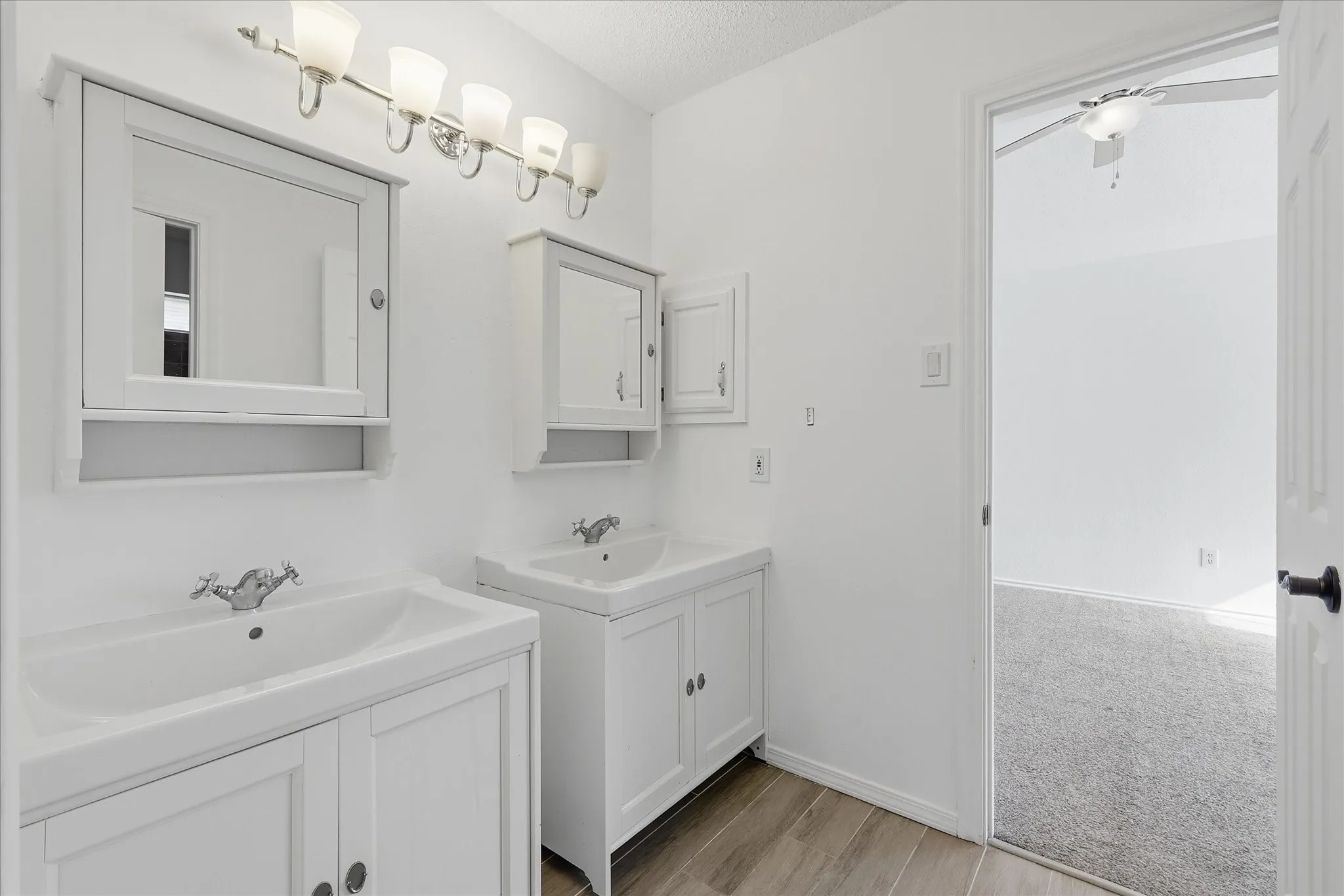 Single Family Residence For Sale in Collin County , 1904 Brabant Drive, Plano, Texas 75025, 5 Bedroom, 4 Bathroom, 2 Garage spaces, 3,370 Sqft, built in 1988, mls#21268239, Real Estate Agent in Plano, Homes For Sale in Collin county, Homes For Sale in Plano, Realtor in Plano Texas, Real Estate Brokerage Independent Realty Texas, Luminita Cordes Realtor
