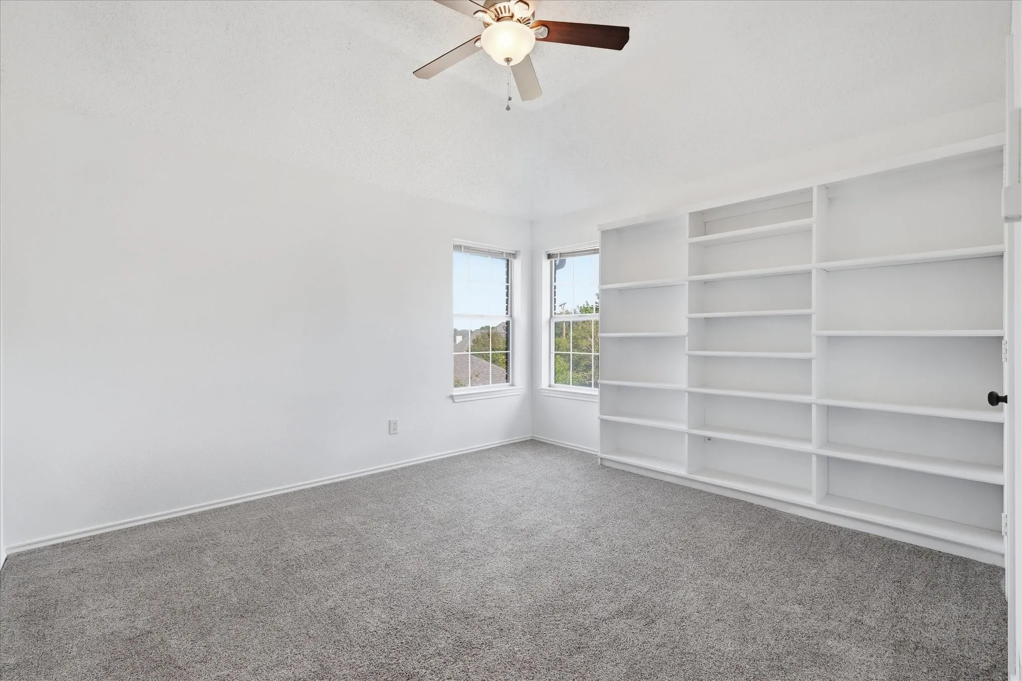 Single Family Residence For Sale in Collin County , 1904 Brabant Drive, Plano, Texas 75025, 5 Bedroom, 4 Bathroom, 2 Garage spaces, 3,370 Sqft, built in 1988, mls#21268239, Real Estate Agent in Plano, Homes For Sale in Collin county, Homes For Sale in Plano, Realtor in Plano Texas, Real Estate Brokerage Independent Realty Texas, Luminita Cordes Realtor
