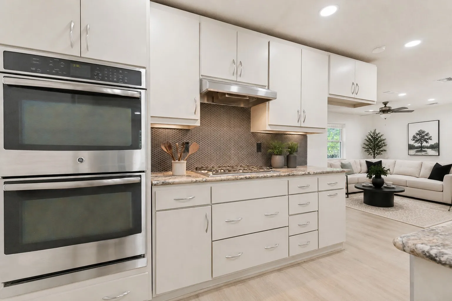 Single Family Residence For Sale in Tarrant County , 5113 Nadine Drive, Haltom City, Texas 76117, 3 Bedroom, 2 Bathroom, 1 Garage spaces, 1,382 Sqft, built in 1955, mls#21269260, Real Estate Agent in Haltom City, Homes For Sale in Tarrant county, Homes For Sale in Haltom City, Realtor in Haltom City Texas, Real Estate Brokerage Independent Realty Texas, Luminita Cordes Realtor