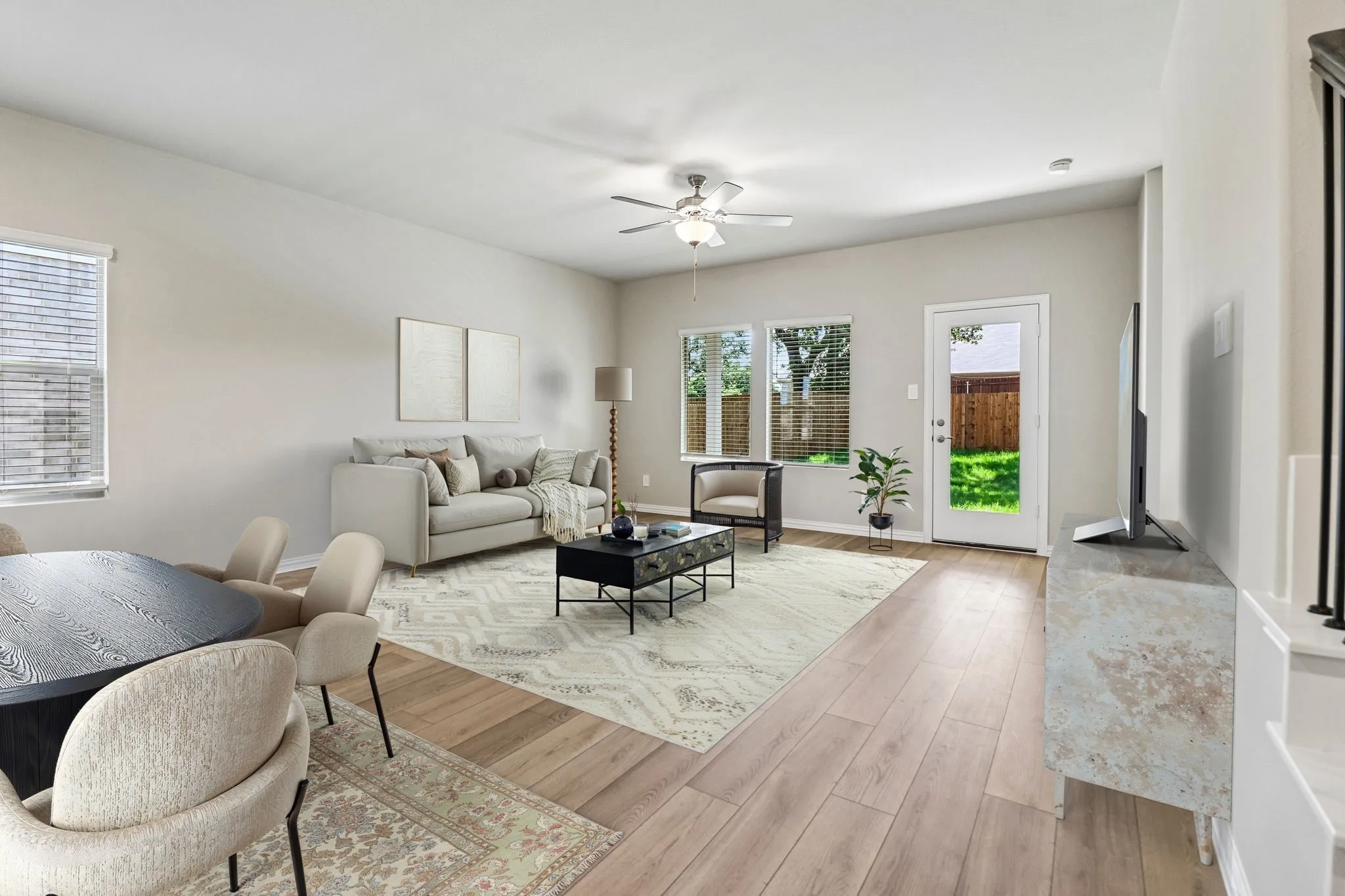  Photo is not of the actual home, but is an inspirational photo of builder’s model home and may depict options, furnishings, and/or decorator features that are not included.
