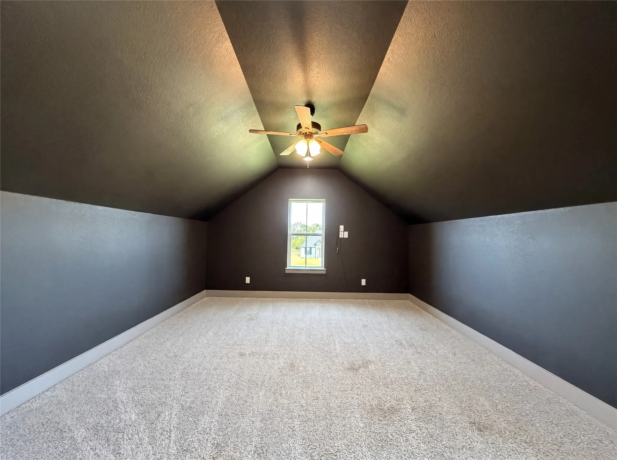 Single Family Residence For Sale in Fannin County , 725 Cheyenne Trail, Trenton, Texas 75490, 4 Bedroom, 3 Bathroom, 2 Garage spaces, 2,555 Sqft, built in 2021, mls#21269925, Real Estate Agent in Trenton, Homes For Sale in Fannin county, Homes For Sale in Trenton, Realtor in Trenton Texas, Real Estate Brokerage Independent Realty Texas, Luminita Cordes Realtor