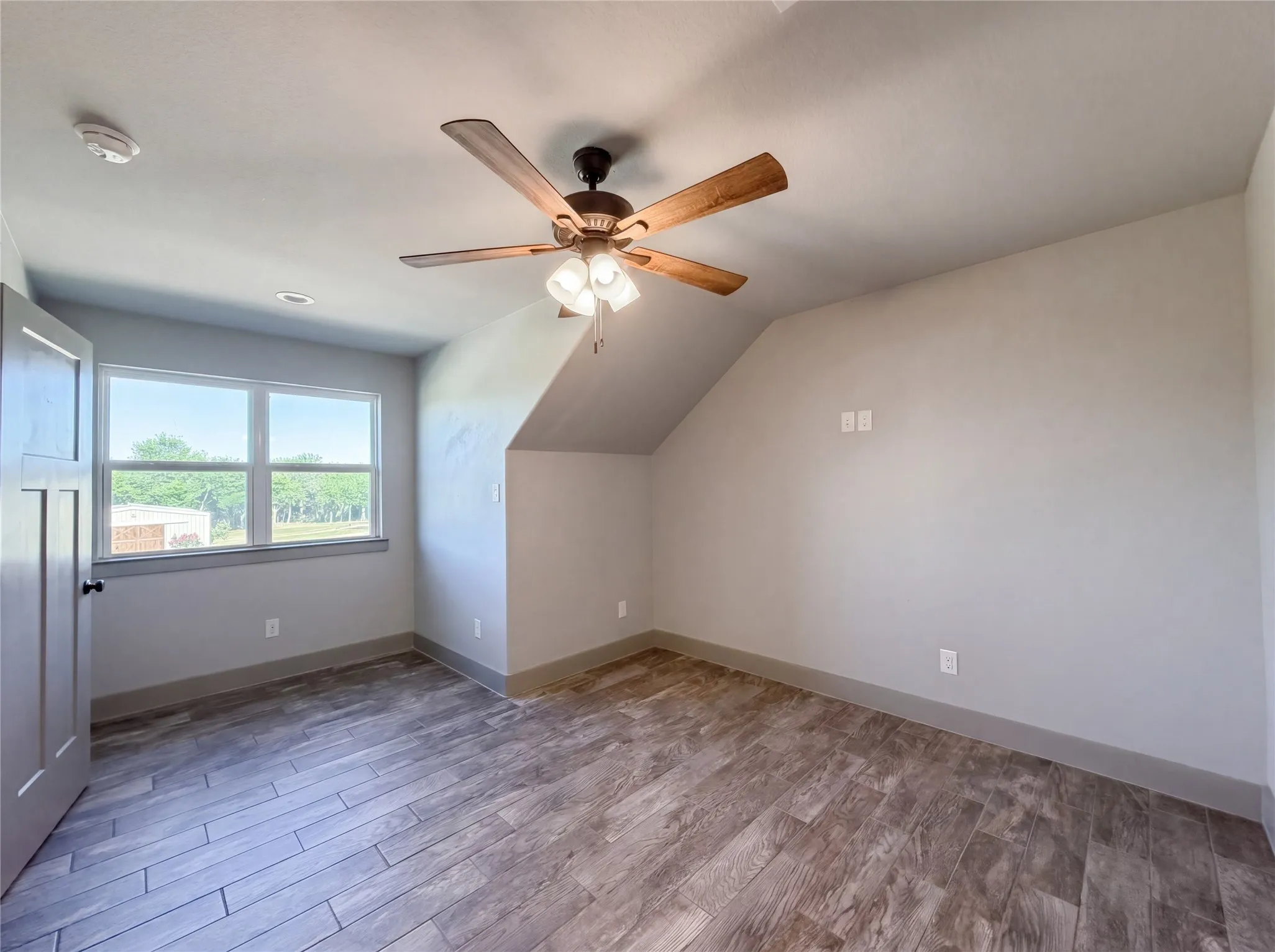 Single Family Residence For Sale in Fannin County , 725 Cheyenne Trail, Trenton, Texas 75490, 4 Bedroom, 3 Bathroom, 2 Garage spaces, 2,555 Sqft, built in 2021, mls#21269925, Real Estate Agent in Trenton, Homes For Sale in Fannin county, Homes For Sale in Trenton, Realtor in Trenton Texas, Real Estate Brokerage Independent Realty Texas, Luminita Cordes Realtor