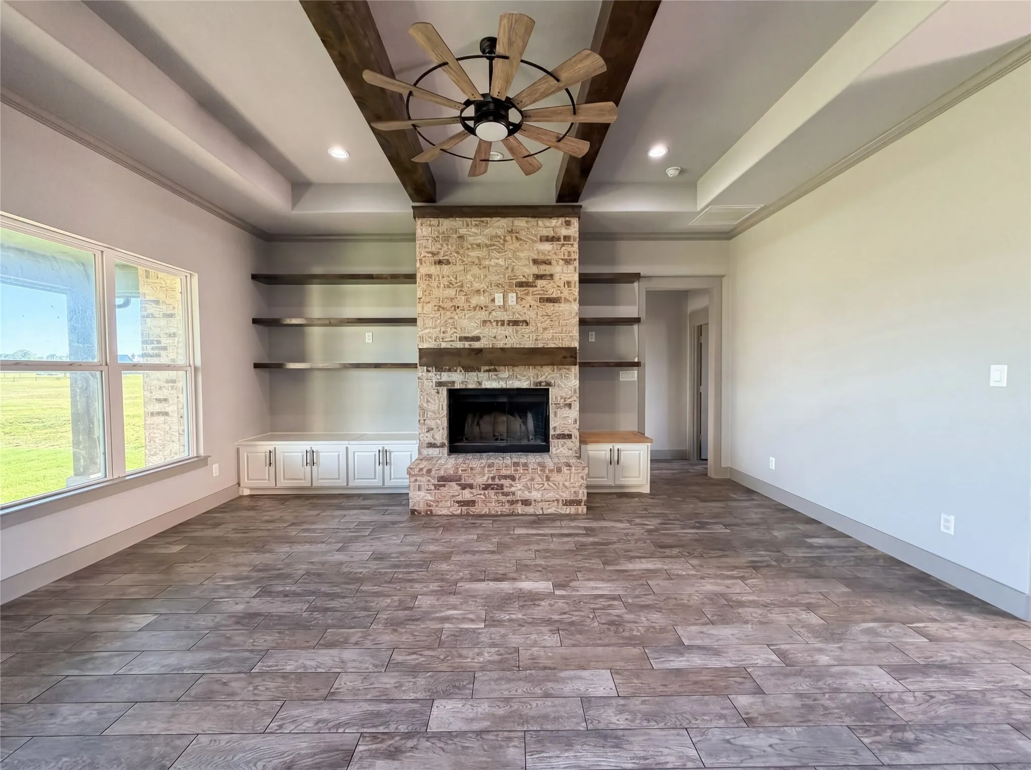 Single Family Residence For Sale in Fannin County , 725 Cheyenne Trail, Trenton, Texas 75490, 4 Bedroom, 3 Bathroom, 2 Garage spaces, 2,555 Sqft, built in 2021, mls#21269925, Real Estate Agent in Trenton, Homes For Sale in Fannin county, Homes For Sale in Trenton, Realtor in Trenton Texas, Real Estate Brokerage Independent Realty Texas, Luminita Cordes Realtor