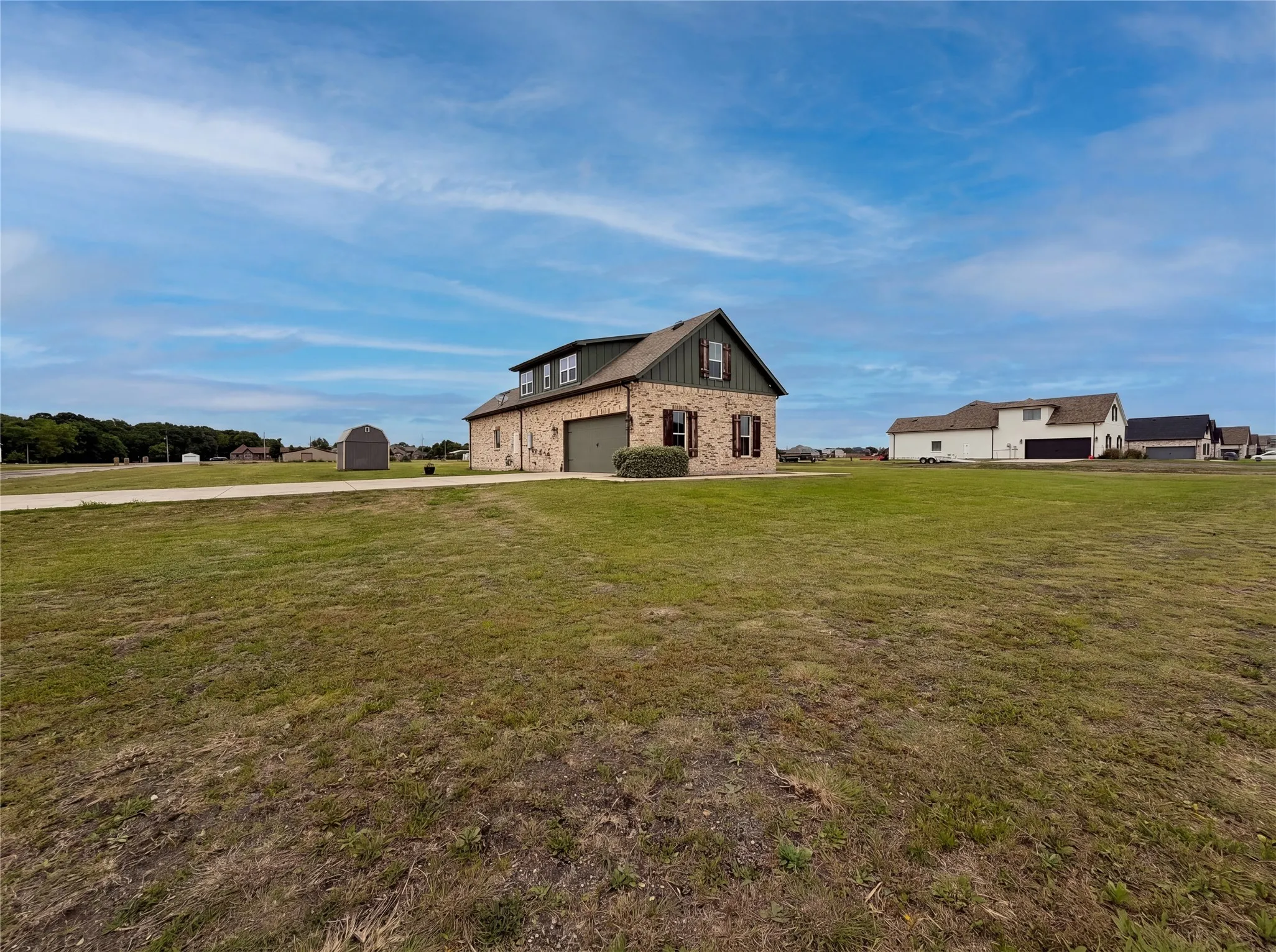 Single Family Residence For Sale in Fannin County , 725 Cheyenne Trail, Trenton, Texas 75490, 4 Bedroom, 3 Bathroom, 2 Garage spaces, 2,555 Sqft, built in 2021, mls#21269925, Real Estate Agent in Trenton, Homes For Sale in Fannin county, Homes For Sale in Trenton, Realtor in Trenton Texas, Real Estate Brokerage Independent Realty Texas, Luminita Cordes Realtor