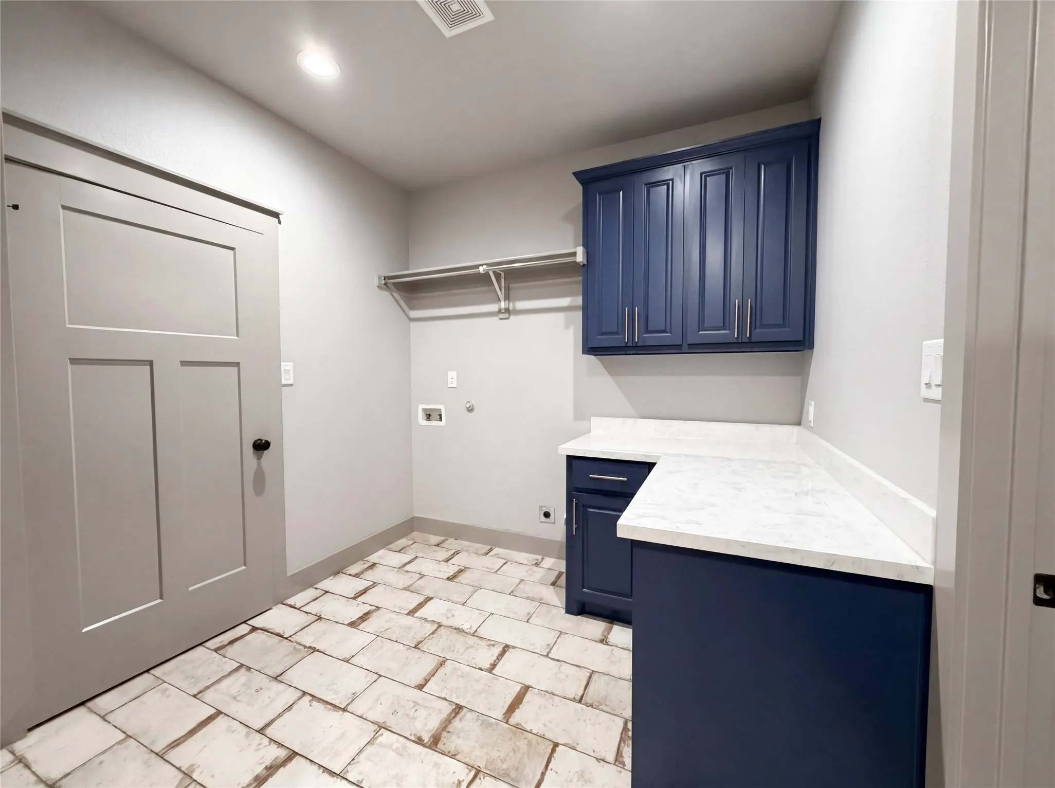 Single Family Residence For Sale in Fannin County , 725 Cheyenne Trail, Trenton, Texas 75490, 4 Bedroom, 3 Bathroom, 2 Garage spaces, 2,555 Sqft, built in 2021, mls#21269925, Real Estate Agent in Trenton, Homes For Sale in Fannin county, Homes For Sale in Trenton, Realtor in Trenton Texas, Real Estate Brokerage Independent Realty Texas, Luminita Cordes Realtor