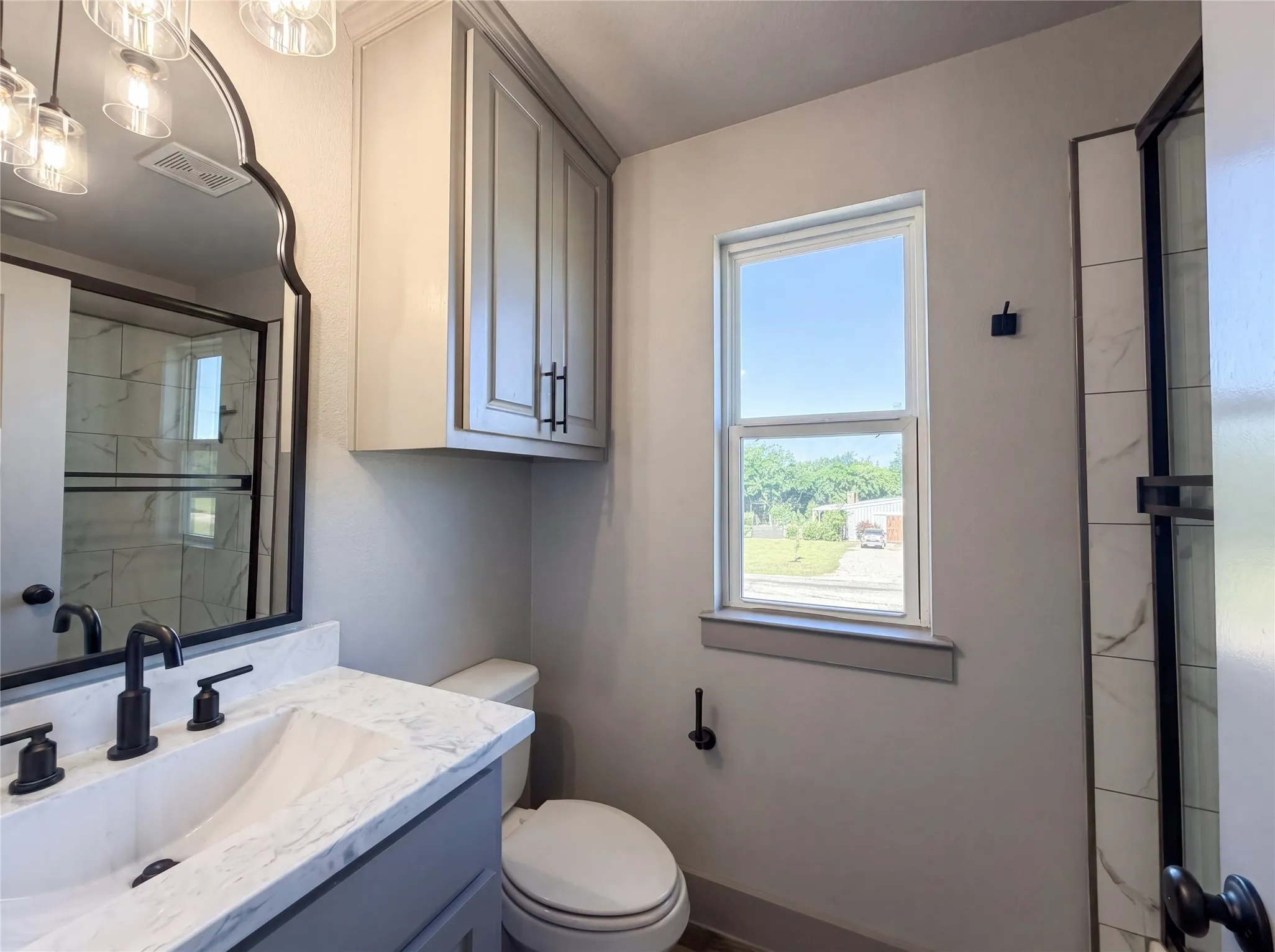 Single Family Residence For Sale in Fannin County , 725 Cheyenne Trail, Trenton, Texas 75490, 4 Bedroom, 3 Bathroom, 2 Garage spaces, 2,555 Sqft, built in 2021, mls#21269925, Real Estate Agent in Trenton, Homes For Sale in Fannin county, Homes For Sale in Trenton, Realtor in Trenton Texas, Real Estate Brokerage Independent Realty Texas, Luminita Cordes Realtor