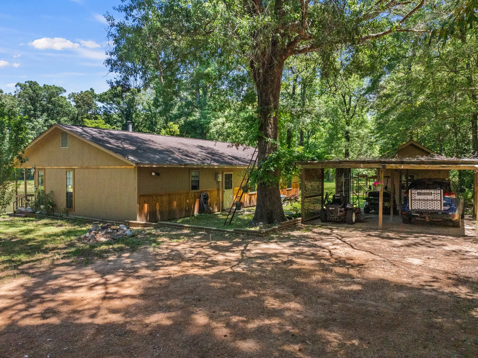 Single Family Residence For Sale in Cass County , 4469 County Road 1579, Avinger, Texas 75630, 3 Bedrooms, 2 Bathrooms, Garage spaces, 1,536 Sqft, built in 1993, Price $655,000, mls#21269948, Real Estate Agent in Avinger, Homes For Sale in Cass county, Homes For Sale in Avinger, Realtor in Avinger Texas, Real Estate Brokerage Independent Realty Texas, Luminita Cordes Realtor