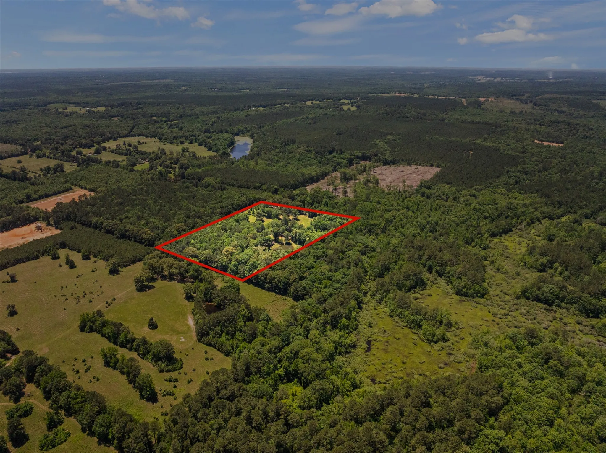 Single Family Residence For Sale in Cass County , 4469 County Road 1579, Avinger, Texas 75630, 3 Bedrooms, 2 Bathrooms, Garage spaces, 1,536 Sqft, built in 1993, Price $655,000, mls#21269948, Real Estate Agent in Avinger, Homes For Sale in Cass county, Homes For Sale in Avinger, Realtor in Avinger Texas, Real Estate Brokerage Independent Realty Texas, Luminita Cordes Realtor