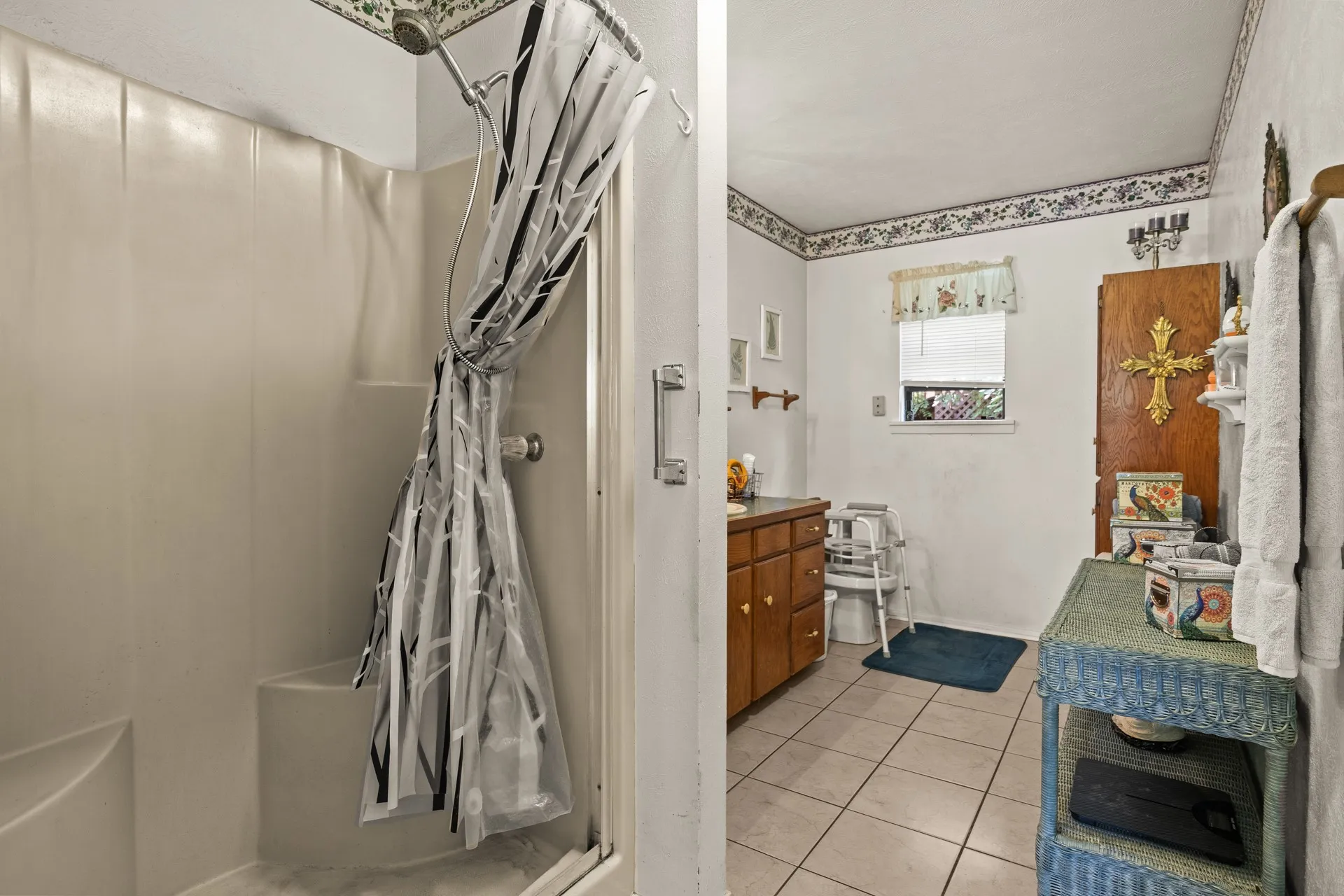 Single Family Residence For Sale in Cass County , 4469 County Road 1579, Avinger, Texas 75630, 3 Bedrooms, 2 Bathrooms, Garage spaces, 1,536 Sqft, built in 1993, Price $655,000, mls#21269948, Real Estate Agent in Avinger, Homes For Sale in Cass county, Homes For Sale in Avinger, Realtor in Avinger Texas, Real Estate Brokerage Independent Realty Texas, Luminita Cordes Realtor