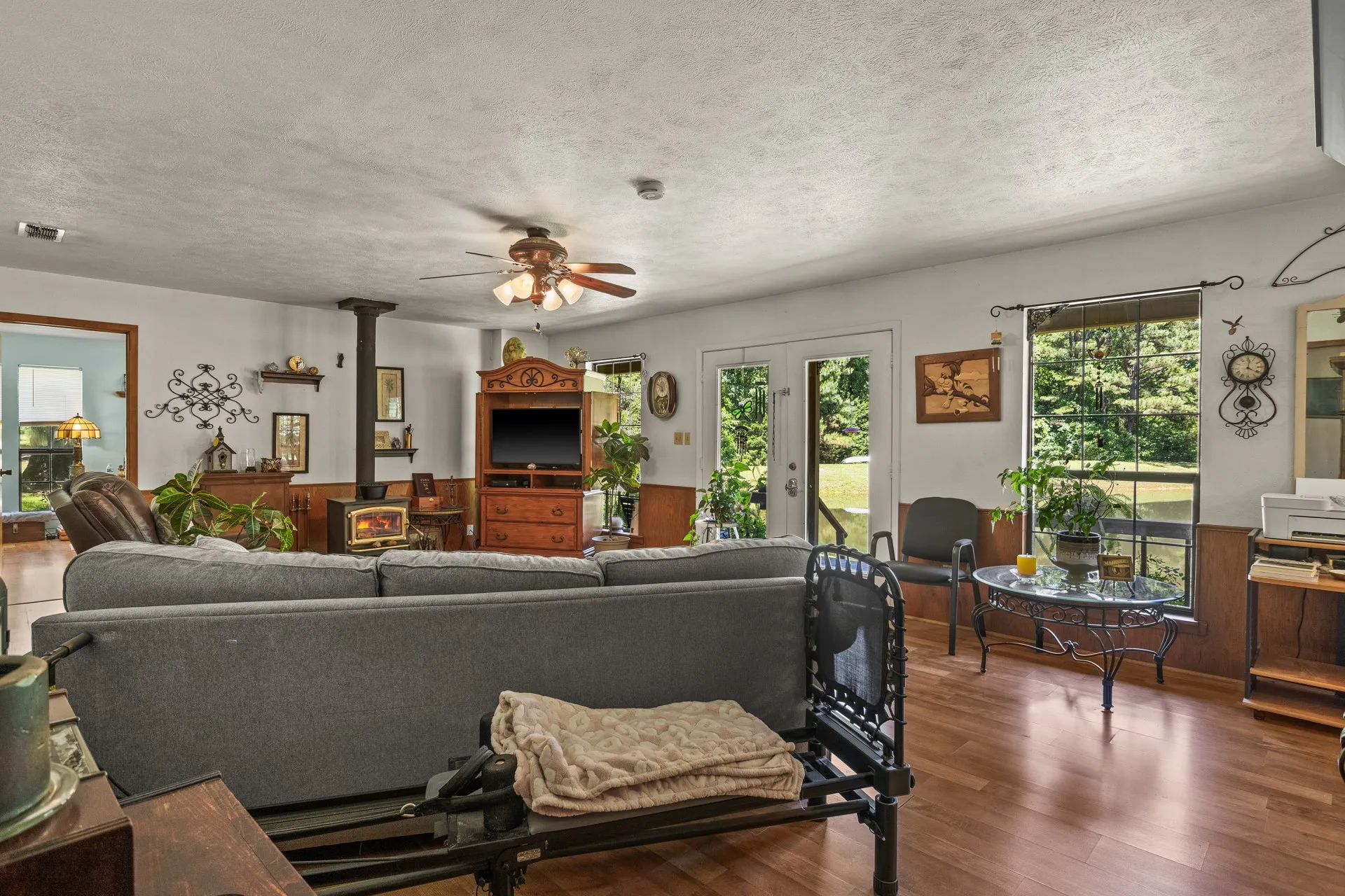 Single Family Residence For Sale in Cass County , 4469 County Road 1579, Avinger, Texas 75630, 3 Bedrooms, 2 Bathrooms, Garage spaces, 1,536 Sqft, built in 1993, Price $655,000, mls#21269948, Real Estate Agent in Avinger, Homes For Sale in Cass county, Homes For Sale in Avinger, Realtor in Avinger Texas, Real Estate Brokerage Independent Realty Texas, Luminita Cordes Realtor