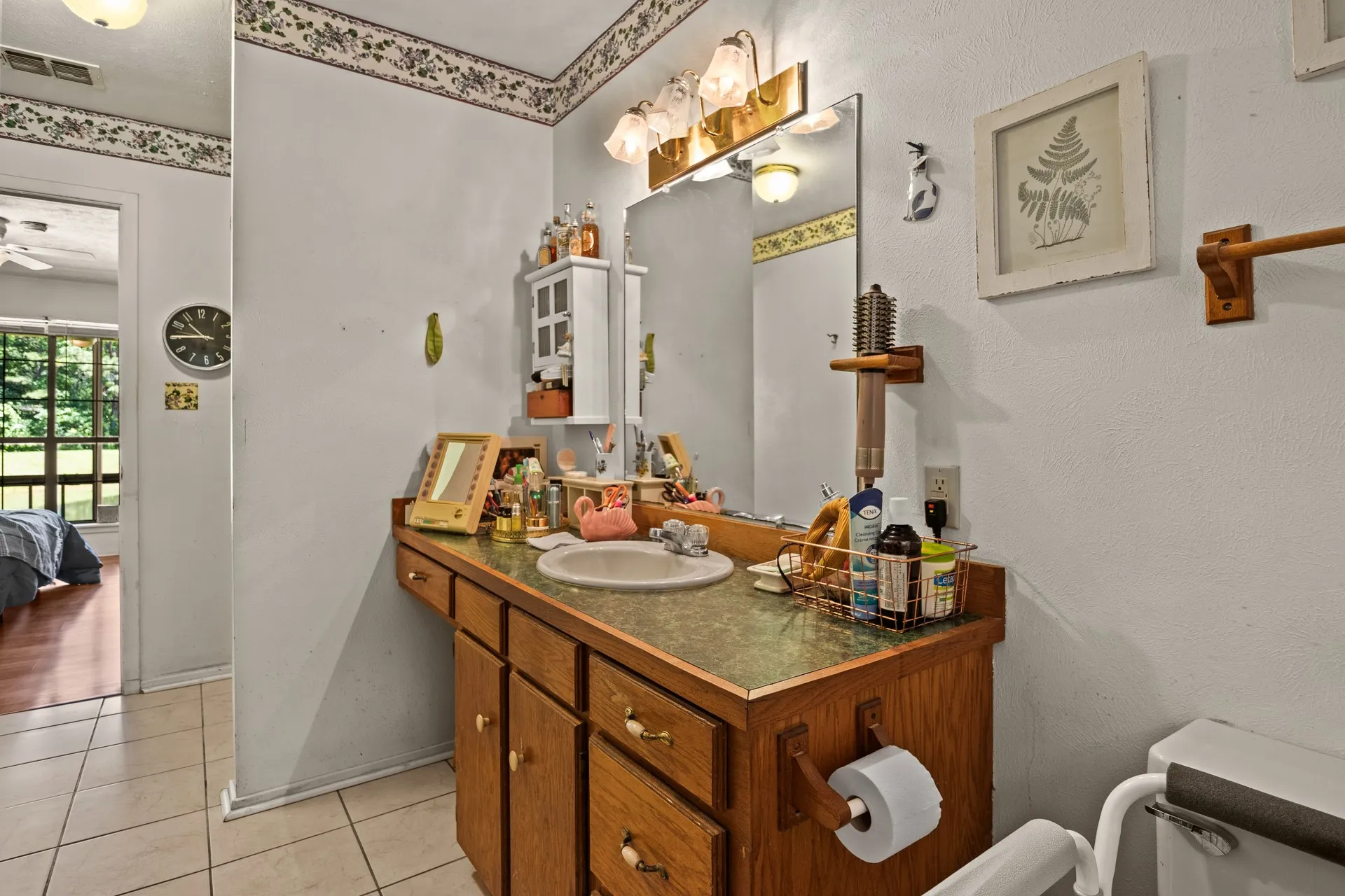 Single Family Residence For Sale in Cass County , 4469 County Road 1579, Avinger, Texas 75630, 3 Bedrooms, 2 Bathrooms, Garage spaces, 1,536 Sqft, built in 1993, Price $655,000, mls#21269948, Real Estate Agent in Avinger, Homes For Sale in Cass county, Homes For Sale in Avinger, Realtor in Avinger Texas, Real Estate Brokerage Independent Realty Texas, Luminita Cordes Realtor