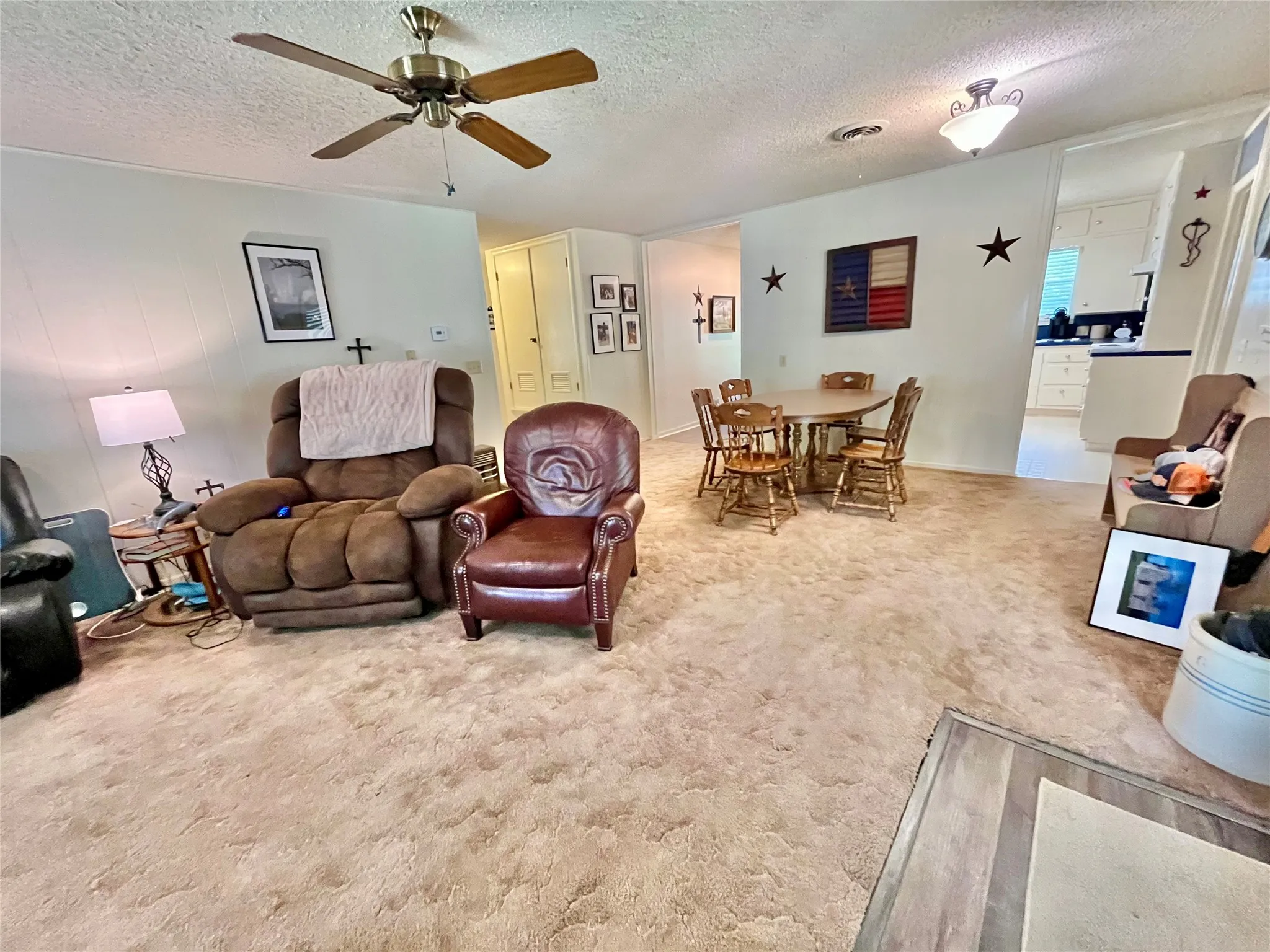 Single Family Residence For Sale in Hamilton County , 601 Navajo Trail, Hamilton, Texas 76531, 3 Bedroom, 2 Bathroom, Garage spaces, 1,636 Sqft, built in 1966, mls#21269849, Real Estate Agent in Hamilton, Homes For Sale in Hamilton county, Homes For Sale in Hamilton, Realtor in Hamilton Texas, Real Estate Brokerage Independent Realty Texas, Luminita Cordes Realtor