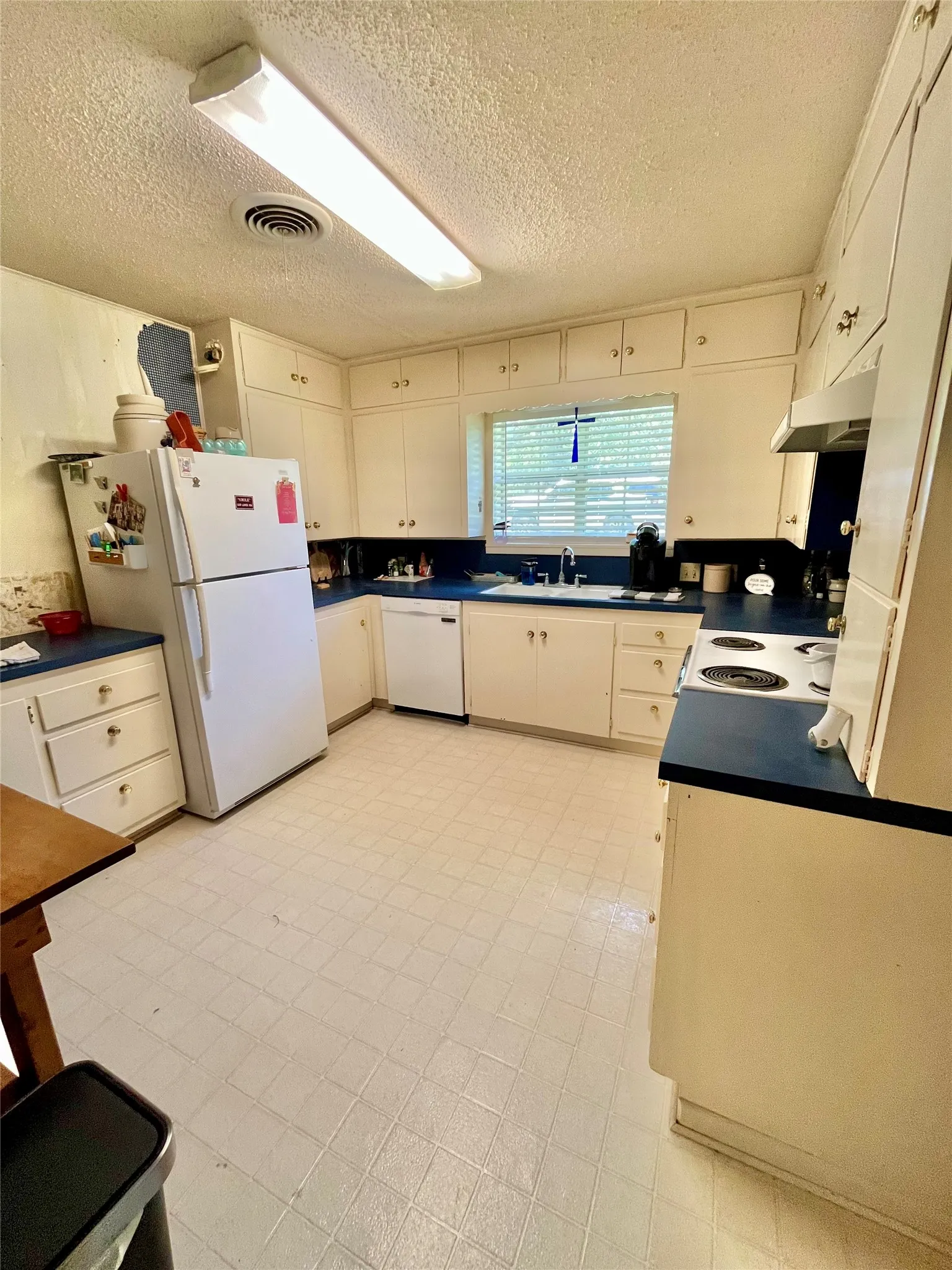Single Family Residence For Sale in Hamilton County , 601 Navajo Trail, Hamilton, Texas 76531, 3 Bedroom, 2 Bathroom, Garage spaces, 1,636 Sqft, built in 1966, mls#21269849, Real Estate Agent in Hamilton, Homes For Sale in Hamilton county, Homes For Sale in Hamilton, Realtor in Hamilton Texas, Real Estate Brokerage Independent Realty Texas, Luminita Cordes Realtor
