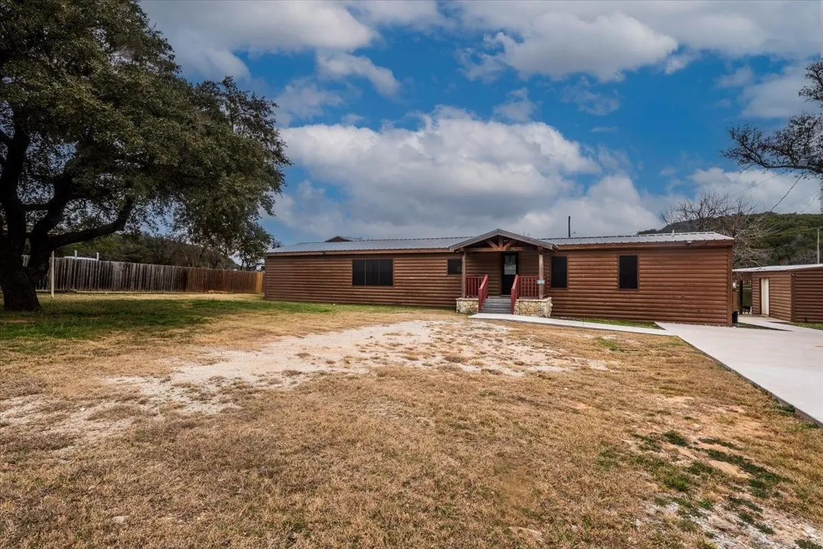 Single Family Residence For Sale in Palo Pinto County , 4551 FM 1148, Possum Kingdom Lake, Texas 76450, 3 Bedrooms, 2 Bathrooms, Garage spaces, 2,194 Sqft, built in 1986, Price $799,000, mls#21269990, Real Estate Agent in Possum Kingdom Lake, Homes For Sale in Palo Pinto county, Homes For Sale in Possum Kingdom Lake, Realtor in Possum Kingdom Lake Texas, Real Estate Brokerage Independent Realty Texas, Luminita Cordes Realtor