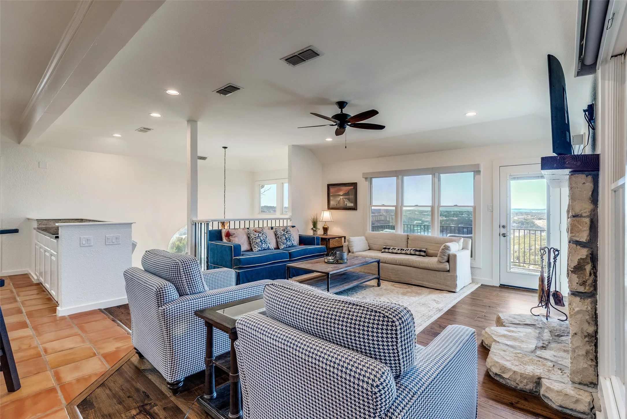 Single Family Residence For Sale in Palo Pinto County , 150 Bel Air Loop A, Graford, Texas 76449, 3 Bedroom, 3 Bathroom, 2 Garage spaces, 2,315 Sqft, built in 1997, mls#21269123, Real Estate Agent in Graford, Homes For Sale in Palo Pinto county, Homes For Sale in Graford, Realtor in Graford Texas, Real Estate Brokerage Independent Realty Texas, Luminita Cordes Realtor
