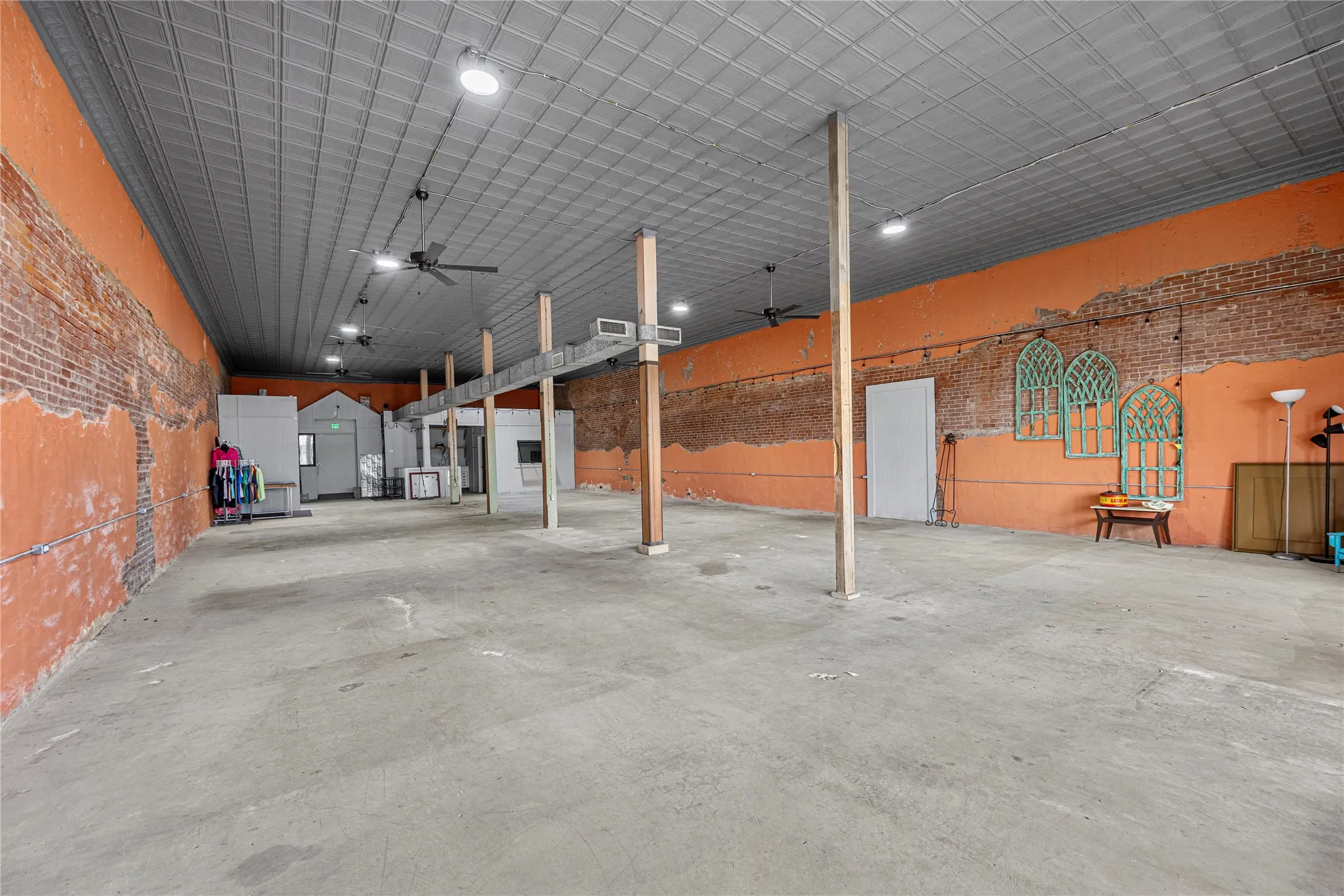 Business For Sale in Falls County , 116 Gassaway, Lott, Texas 76656, 0, 0, Garage spaces, 0 Sqft, built in 0, Price $169,500, mls#21269951, Real Estate Agent in Lott, Homes For Sale in Falls county, Homes For Sale in Lott, Realtor in Lott Texas, Real Estate Brokerage Independent Realty Texas, Luminita Cordes Realtor