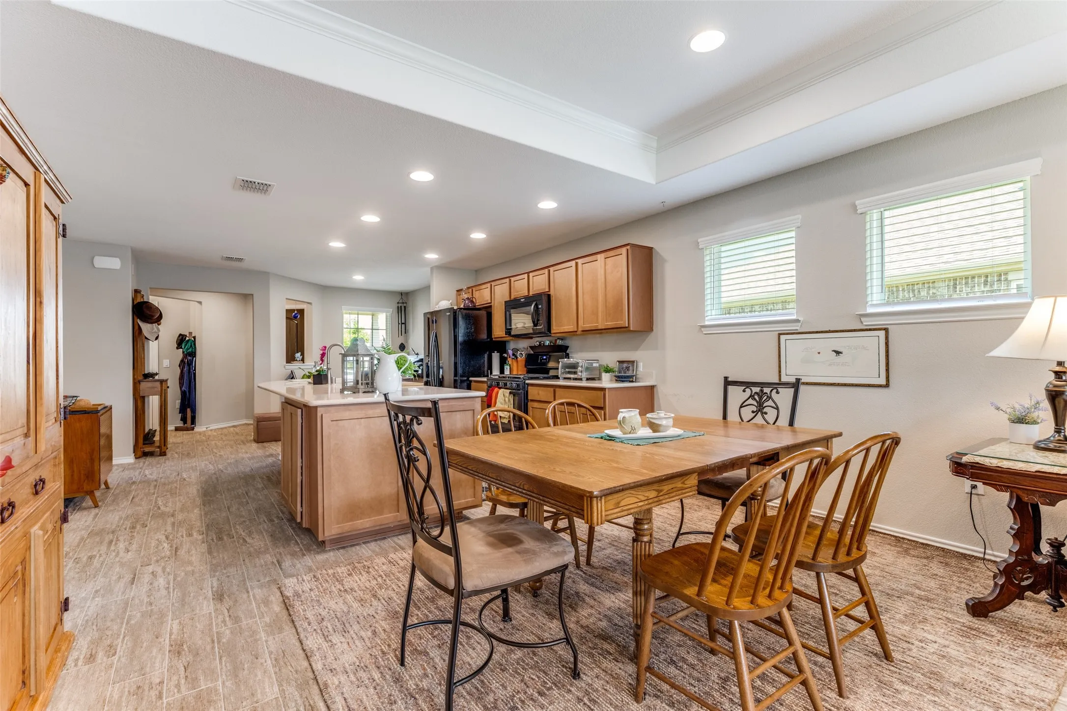 Single Family Residence For Sale in Collin County , 9209 Tranquil Trail, Mc Kinney, Texas 75071, 2 Bedroom, 2 Bathroom, 2 Garage spaces, 1,550 Sqft, built in 2019, mls#21270018, Real Estate Agent in Mc Kinney, Homes For Sale in Collin county, Homes For Sale in Mc Kinney, Realtor in Mc Kinney Texas, Real Estate Brokerage Independent Realty Texas, Luminita Cordes Realtor