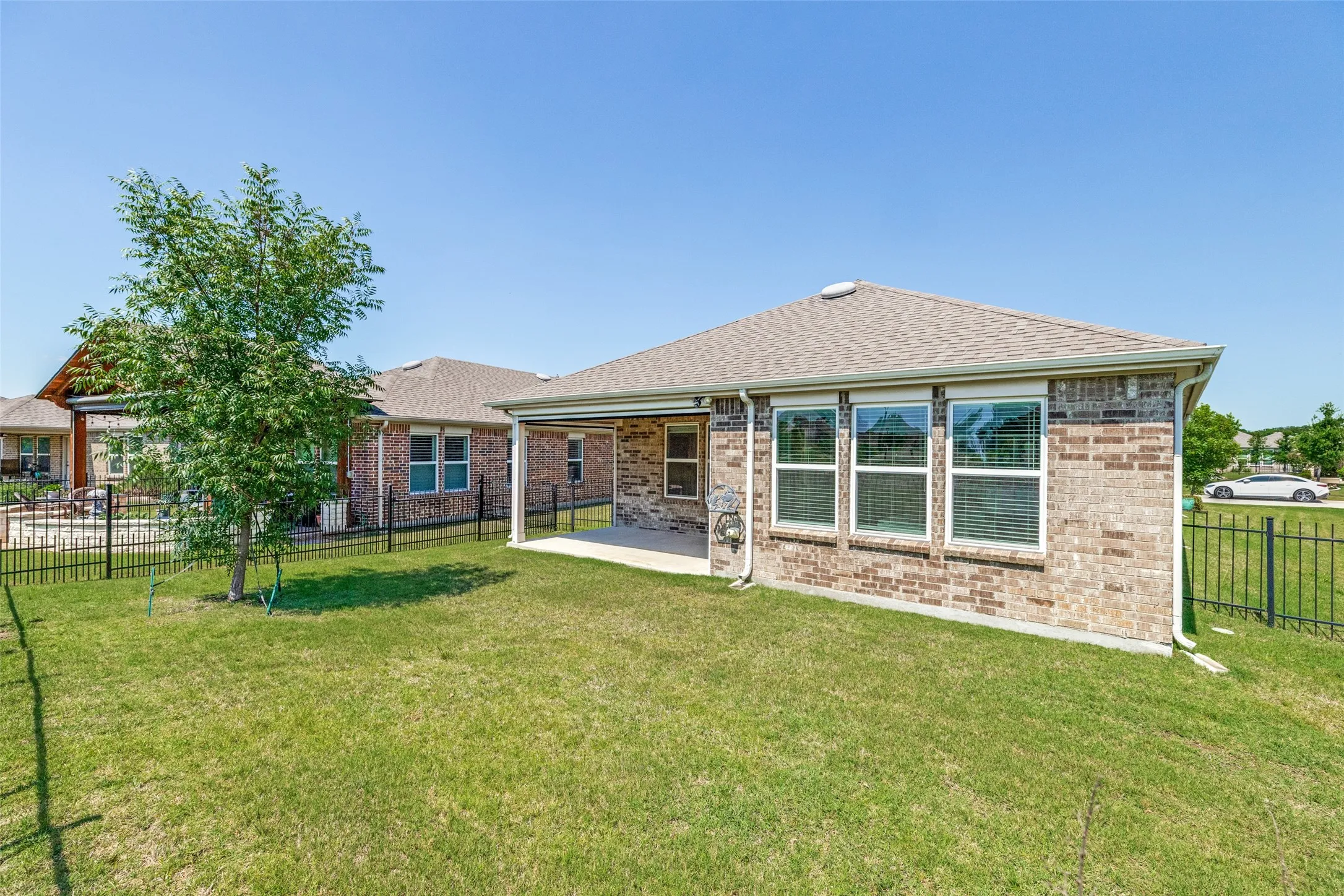 Single Family Residence For Sale in Collin County , 9209 Tranquil Trail, Mc Kinney, Texas 75071, 2 Bedroom, 2 Bathroom, 2 Garage spaces, 1,550 Sqft, built in 2019, mls#21270018, Real Estate Agent in Mc Kinney, Homes For Sale in Collin county, Homes For Sale in Mc Kinney, Realtor in Mc Kinney Texas, Real Estate Brokerage Independent Realty Texas, Luminita Cordes Realtor