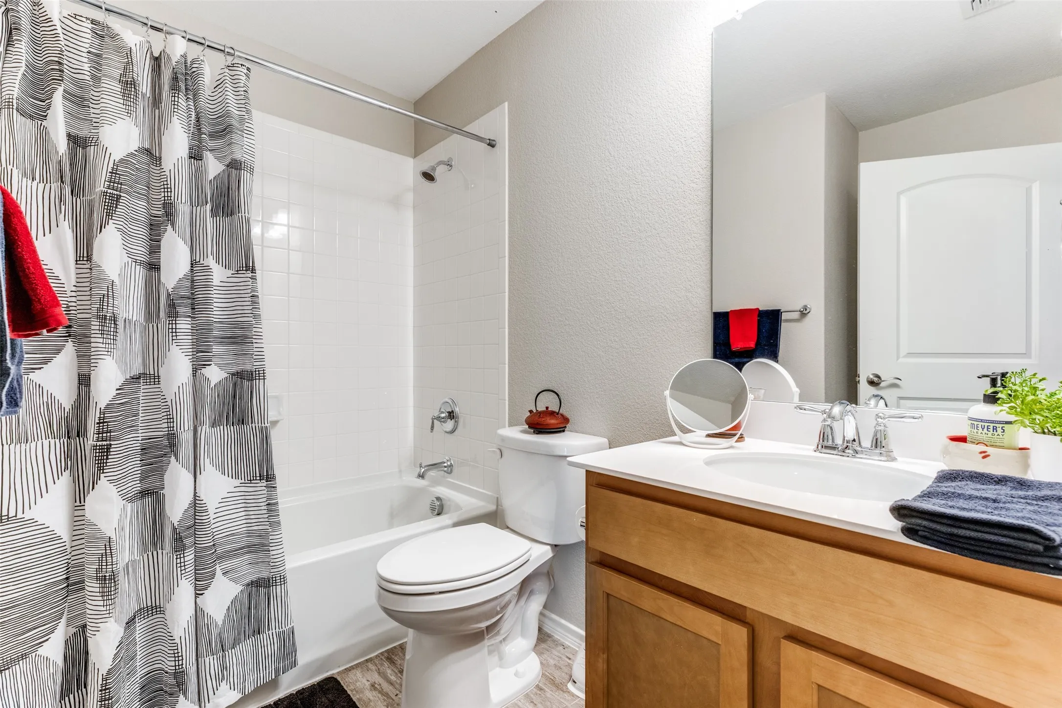 Single Family Residence For Sale in Collin County , 9209 Tranquil Trail, Mc Kinney, Texas 75071, 2 Bedroom, 2 Bathroom, 2 Garage spaces, 1,550 Sqft, built in 2019, mls#21270018, Real Estate Agent in Mc Kinney, Homes For Sale in Collin county, Homes For Sale in Mc Kinney, Realtor in Mc Kinney Texas, Real Estate Brokerage Independent Realty Texas, Luminita Cordes Realtor