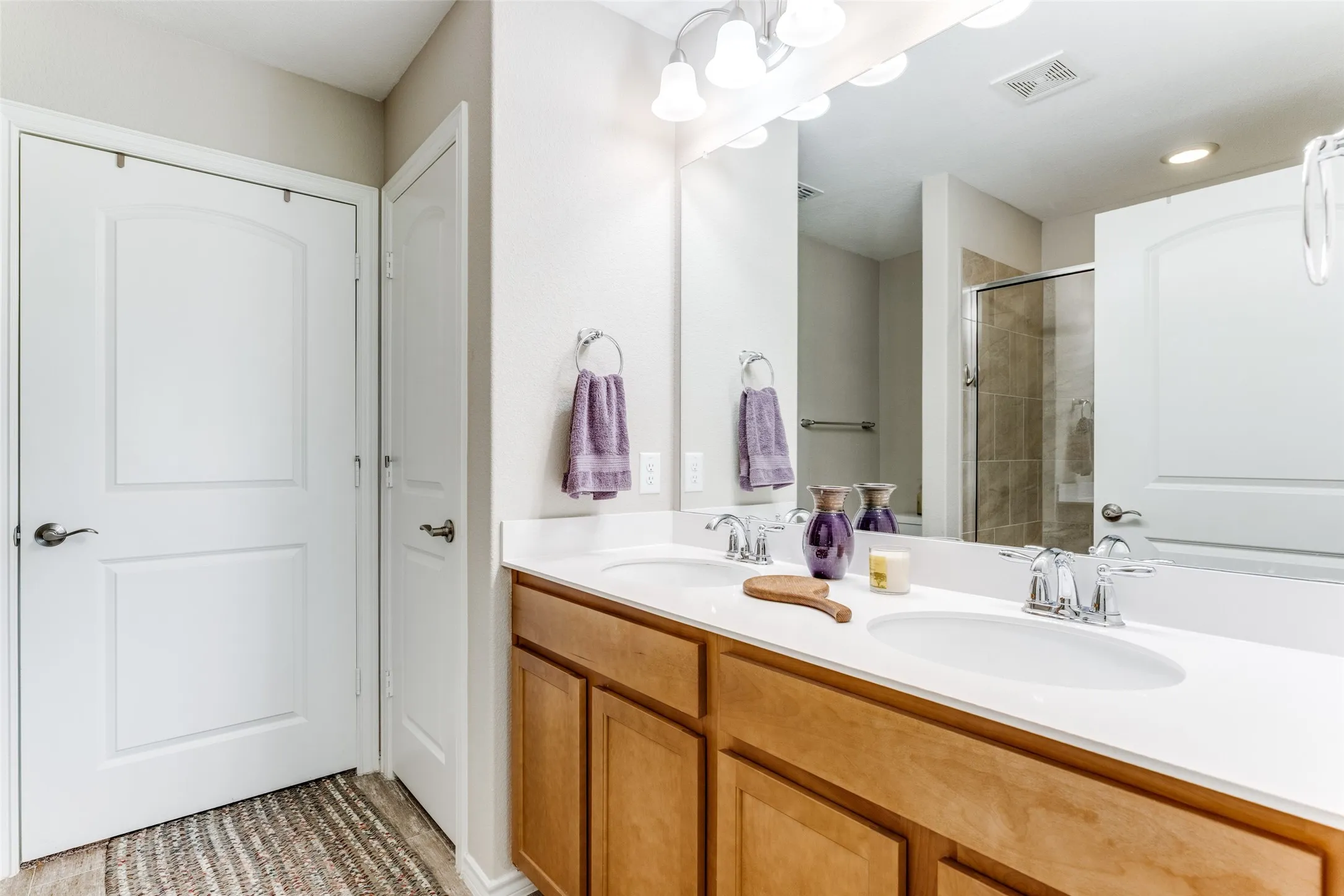 Single Family Residence For Sale in Collin County , 9209 Tranquil Trail, Mc Kinney, Texas 75071, 2 Bedroom, 2 Bathroom, 2 Garage spaces, 1,550 Sqft, built in 2019, mls#21270018, Real Estate Agent in Mc Kinney, Homes For Sale in Collin county, Homes For Sale in Mc Kinney, Realtor in Mc Kinney Texas, Real Estate Brokerage Independent Realty Texas, Luminita Cordes Realtor