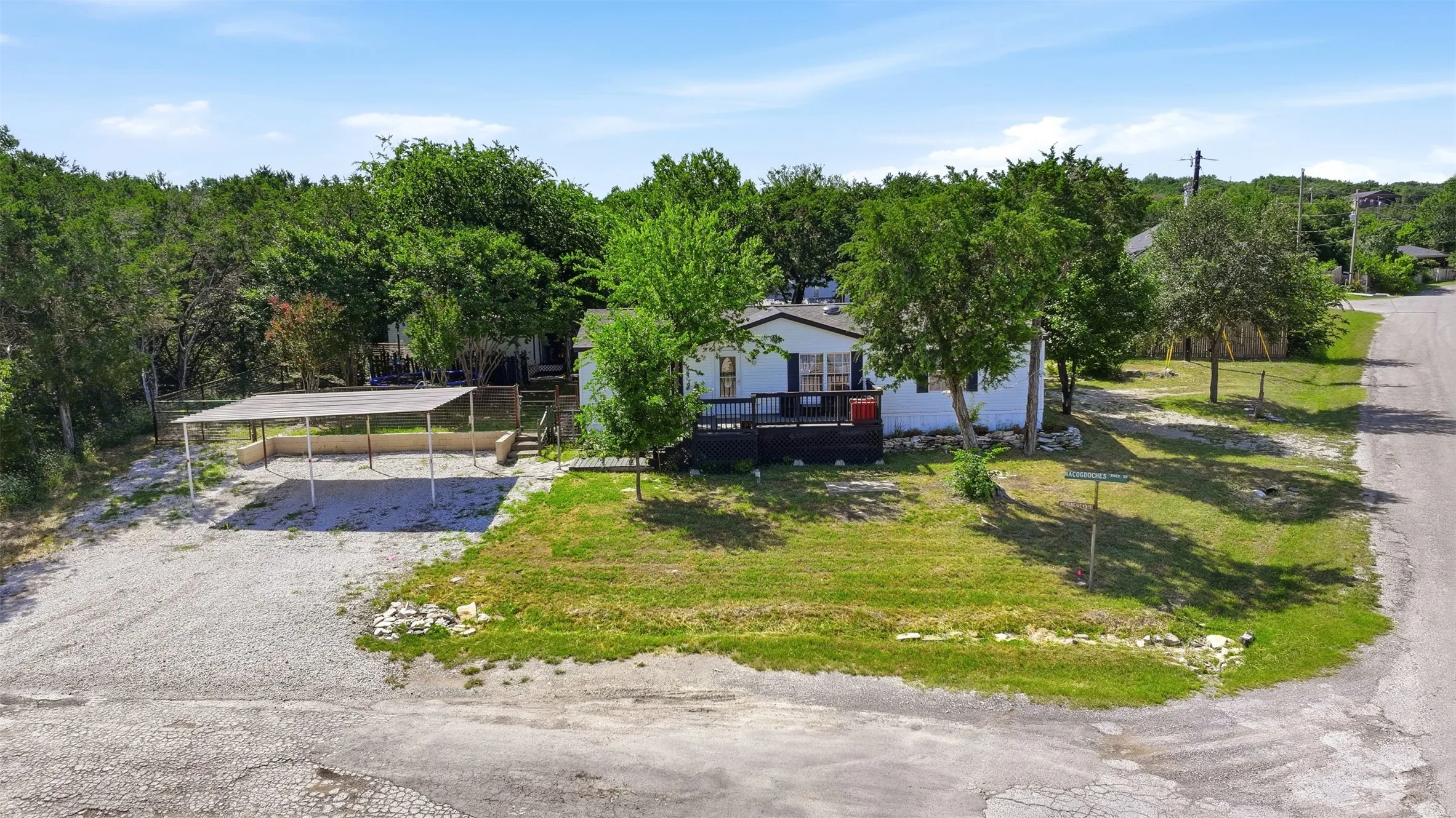 Mobile Home For Sale in Hood County , 937 Nacogdoches River Drive, Granbury, Texas 76048, 3 Bedroom, 2 Bathroom, Garage spaces, 1,344 Sqft, built in 1996, Price $180,000, mls#21267366, Real Estate Agent in Granbury, Homes For Sale in Hood county, Homes For Sale in Granbury, Realtor in Granbury Texas, Real Estate Brokerage Independent Realty Texas, Luminita Cordes Realtor