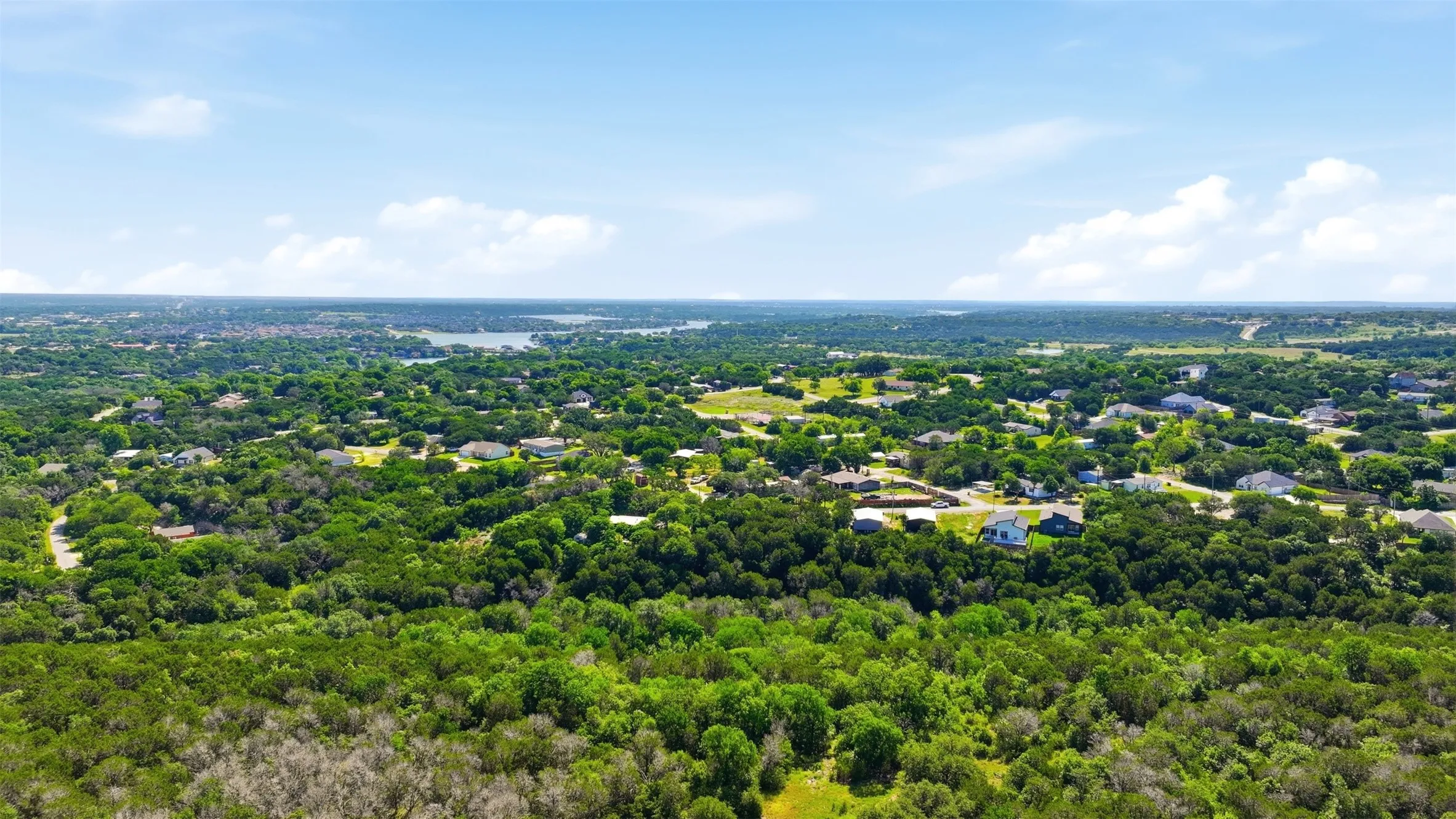 Mobile Home For Sale in Hood County , 937 Nacogdoches River Drive, Granbury, Texas 76048, 3 Bedroom, 2 Bathroom, Garage spaces, 1,344 Sqft, built in 1996, Price $180,000, mls#21267366, Real Estate Agent in Granbury, Homes For Sale in Hood county, Homes For Sale in Granbury, Realtor in Granbury Texas, Real Estate Brokerage Independent Realty Texas, Luminita Cordes Realtor