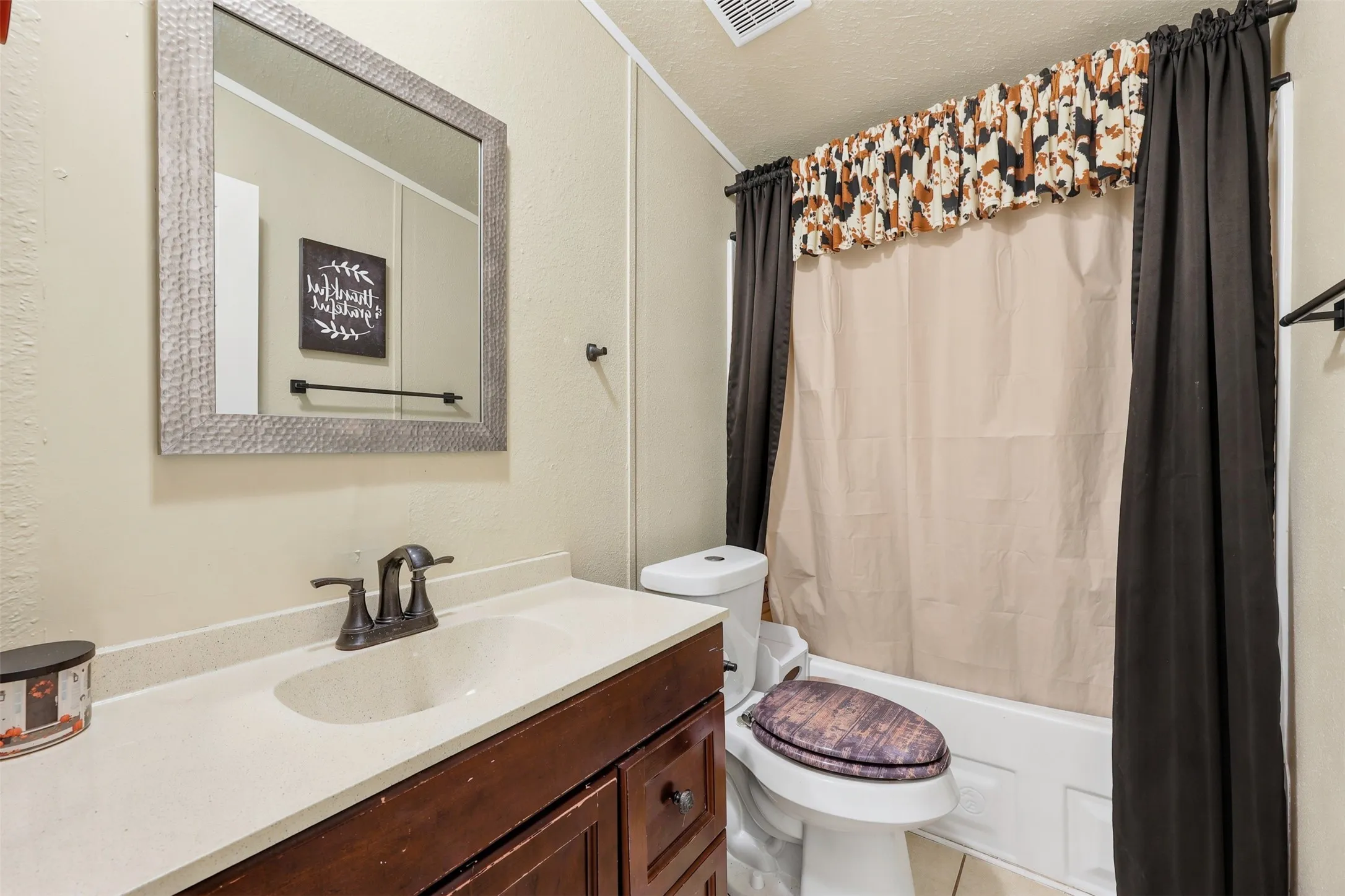 Mobile Home For Sale in Hood County , 937 Nacogdoches River Drive, Granbury, Texas 76048, 3 Bedroom, 2 Bathroom, Garage spaces, 1,344 Sqft, built in 1996, Price $180,000, mls#21267366, Real Estate Agent in Granbury, Homes For Sale in Hood county, Homes For Sale in Granbury, Realtor in Granbury Texas, Real Estate Brokerage Independent Realty Texas, Luminita Cordes Realtor