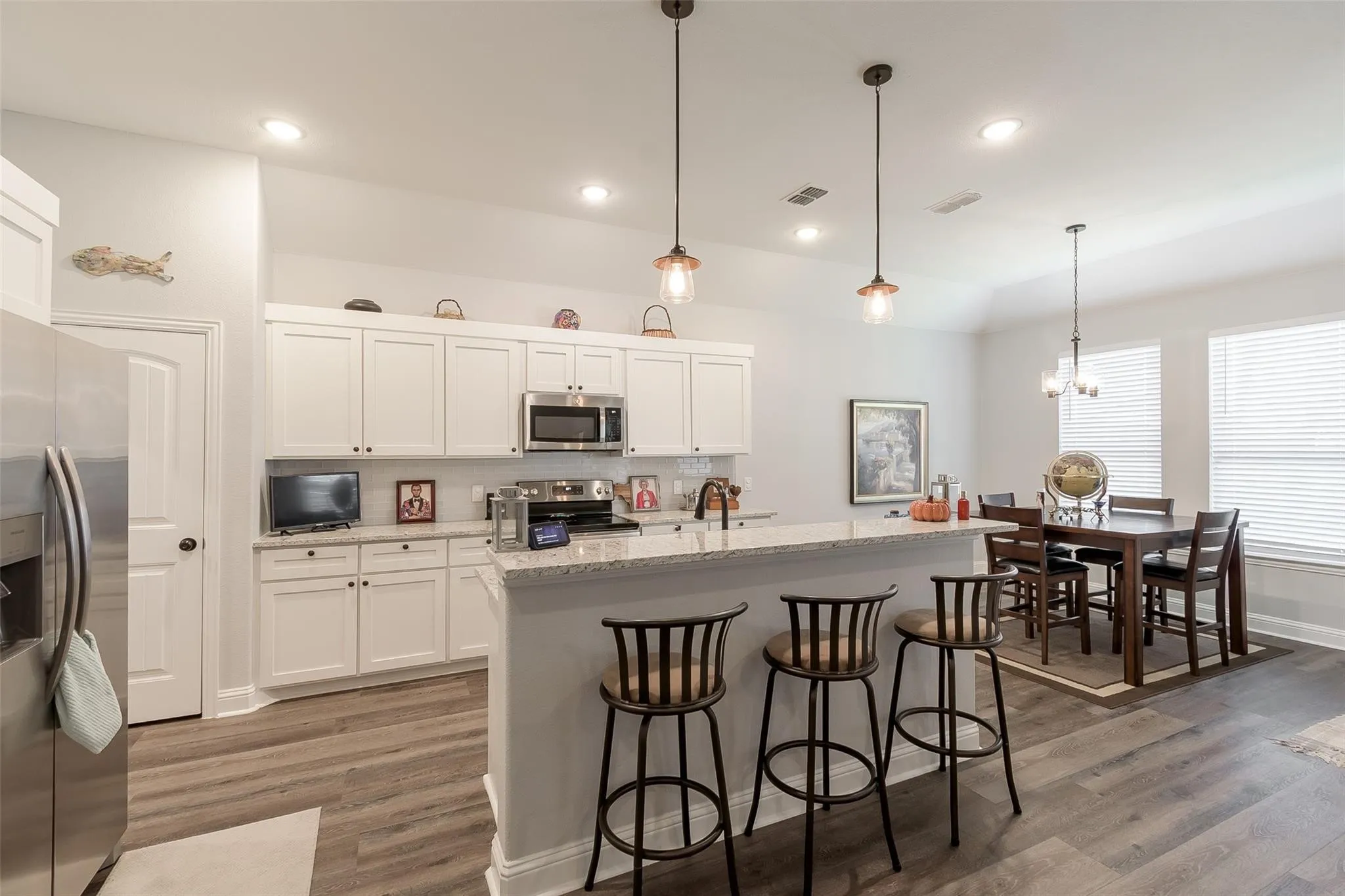 Single Family Residence For Sale in Dallas County , 2655 Kathleen Avenue, Dallas, Texas 75216, 4 Bedroom, 2 Bathroom, 1 Garage spaces, 1,795 Sqft, built in 2021, mls#21270042, Real Estate Agent in Dallas, Homes For Sale in Dallas county, Homes For Sale in Dallas, Realtor in Dallas Texas, Real Estate Brokerage Independent Realty Texas, Luminita Cordes Realtor