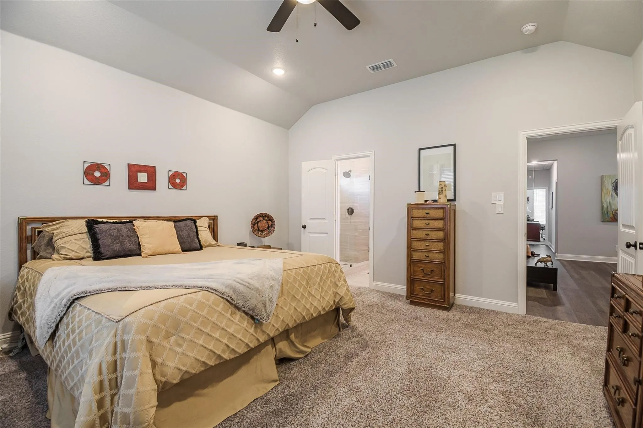 Single Family Residence For Sale in Dallas County , 2655 Kathleen Avenue, Dallas, Texas 75216, 4 Bedroom, 2 Bathroom, 1 Garage spaces, 1,795 Sqft, built in 2021, mls#21270042, Real Estate Agent in Dallas, Homes For Sale in Dallas county, Homes For Sale in Dallas, Realtor in Dallas Texas, Real Estate Brokerage Independent Realty Texas, Luminita Cordes Realtor