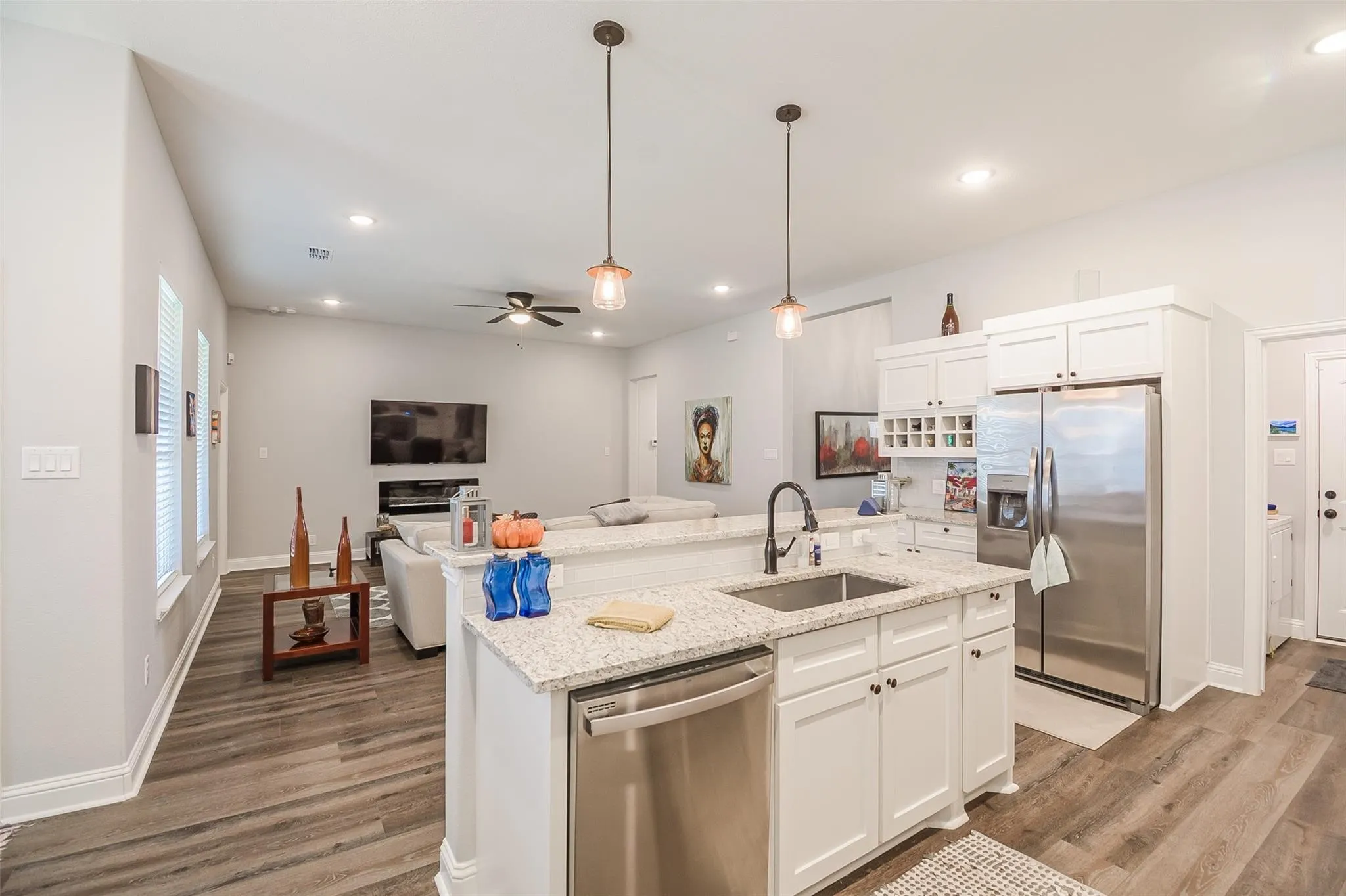 Single Family Residence For Sale in Dallas County , 2655 Kathleen Avenue, Dallas, Texas 75216, 4 Bedroom, 2 Bathroom, 1 Garage spaces, 1,795 Sqft, built in 2021, mls#21270042, Real Estate Agent in Dallas, Homes For Sale in Dallas county, Homes For Sale in Dallas, Realtor in Dallas Texas, Real Estate Brokerage Independent Realty Texas, Luminita Cordes Realtor