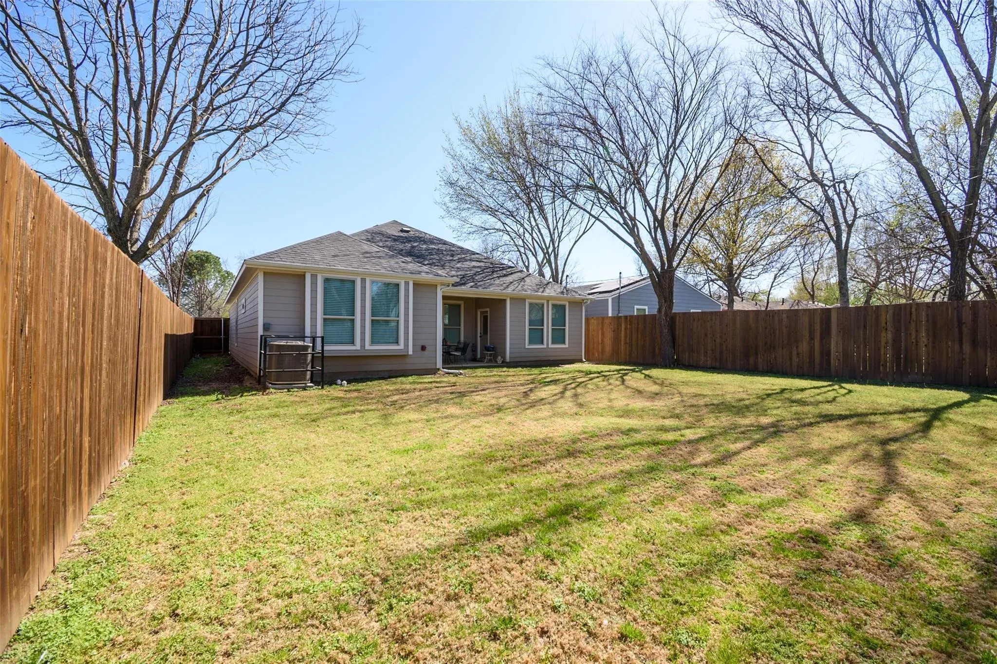 Single Family Residence For Sale in Dallas County , 2655 Kathleen Avenue, Dallas, Texas 75216, 4 Bedroom, 2 Bathroom, 1 Garage spaces, 1,795 Sqft, built in 2021, mls#21270042, Real Estate Agent in Dallas, Homes For Sale in Dallas county, Homes For Sale in Dallas, Realtor in Dallas Texas, Real Estate Brokerage Independent Realty Texas, Luminita Cordes Realtor